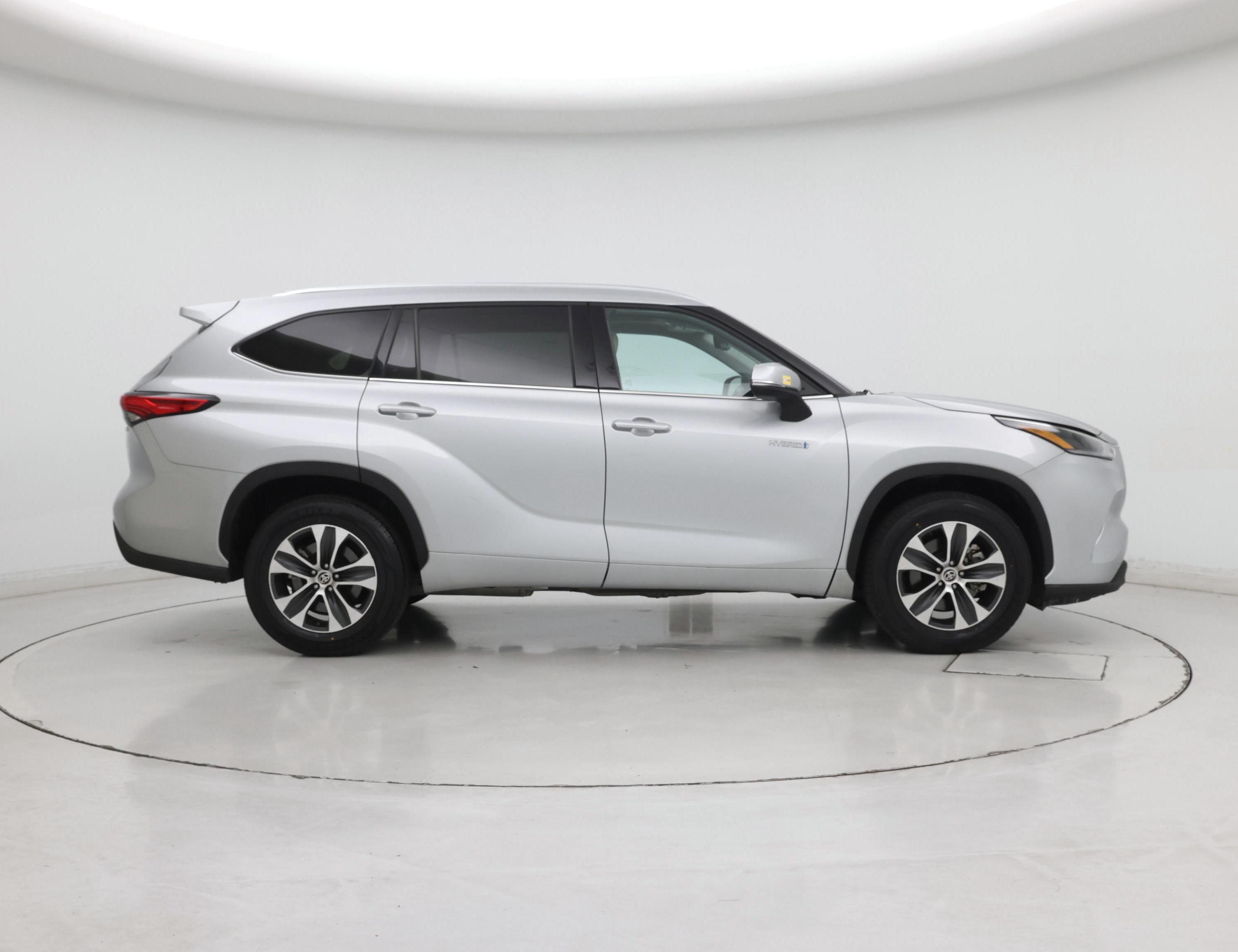Thumbnail: 2021 Toyota Highlander - 7