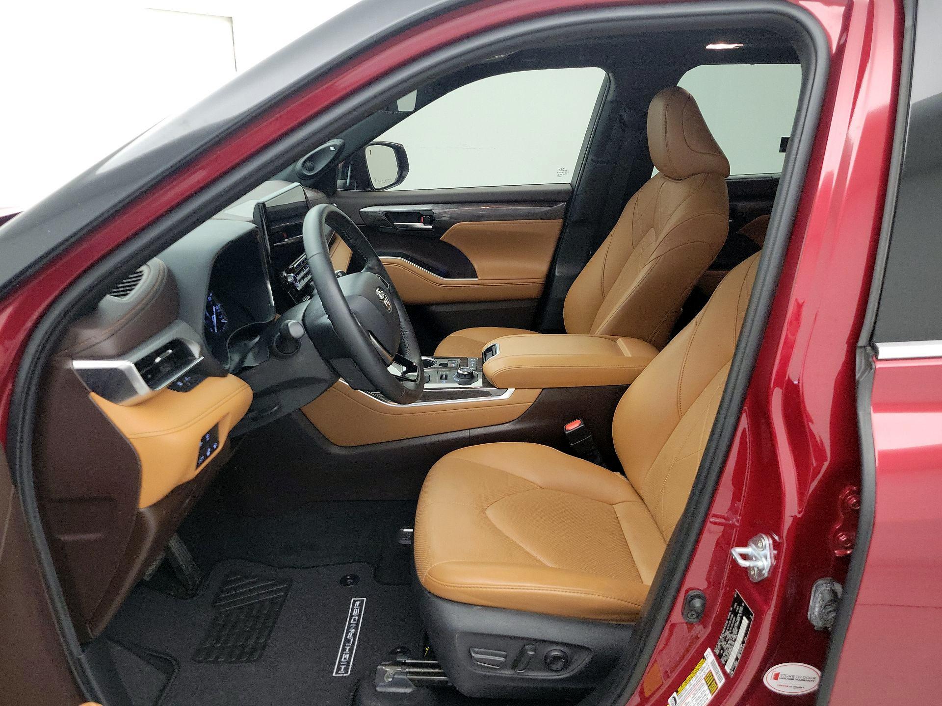 Thumbnail: 2021 Toyota Highlander - 11