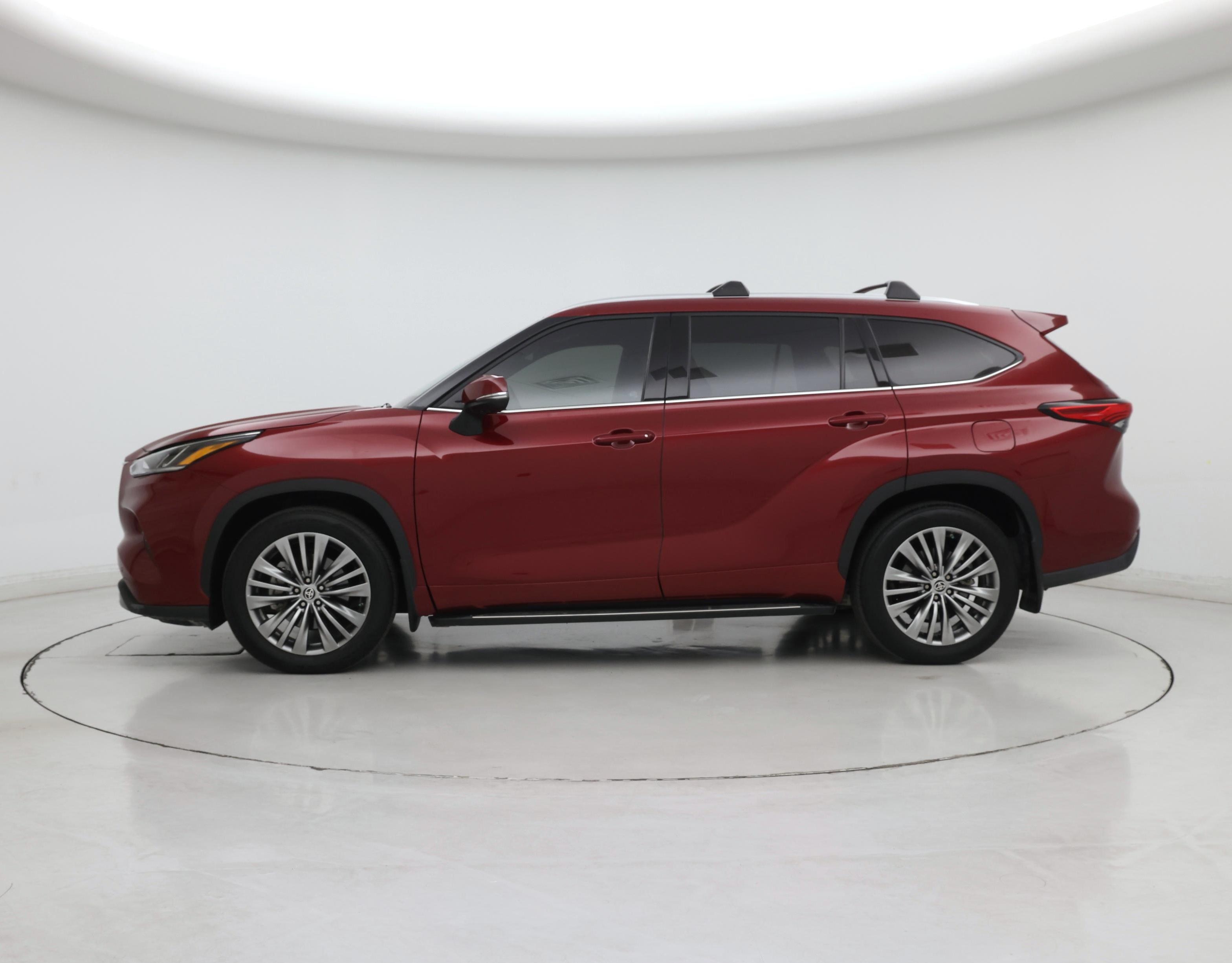 Thumbnail: 2021 Toyota Highlander - 3
