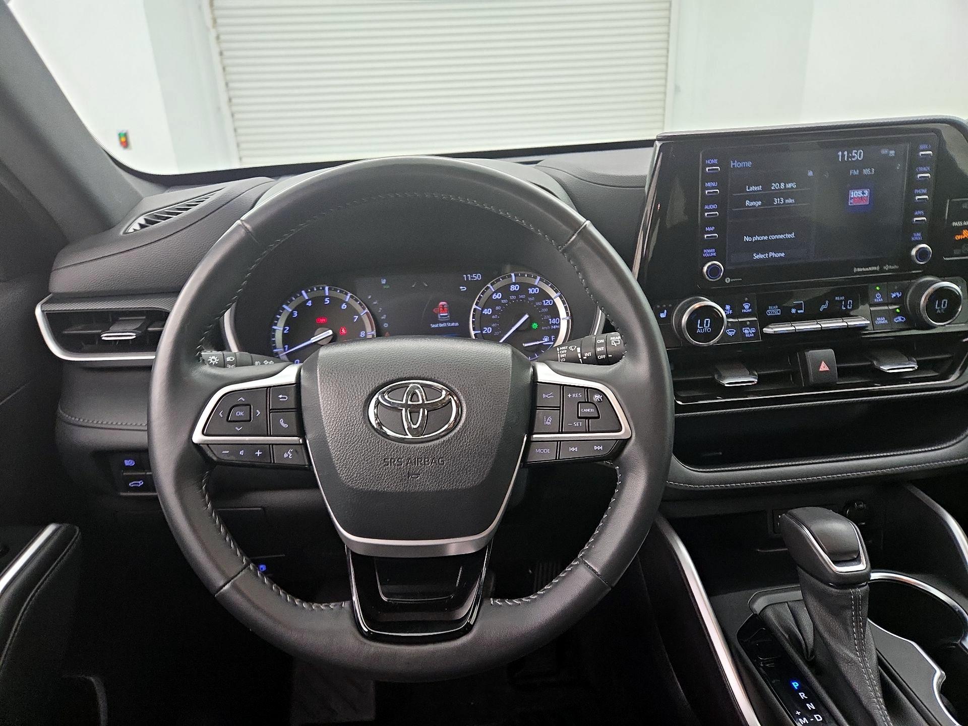 Thumbnail: 2022 Toyota Highlander - 10