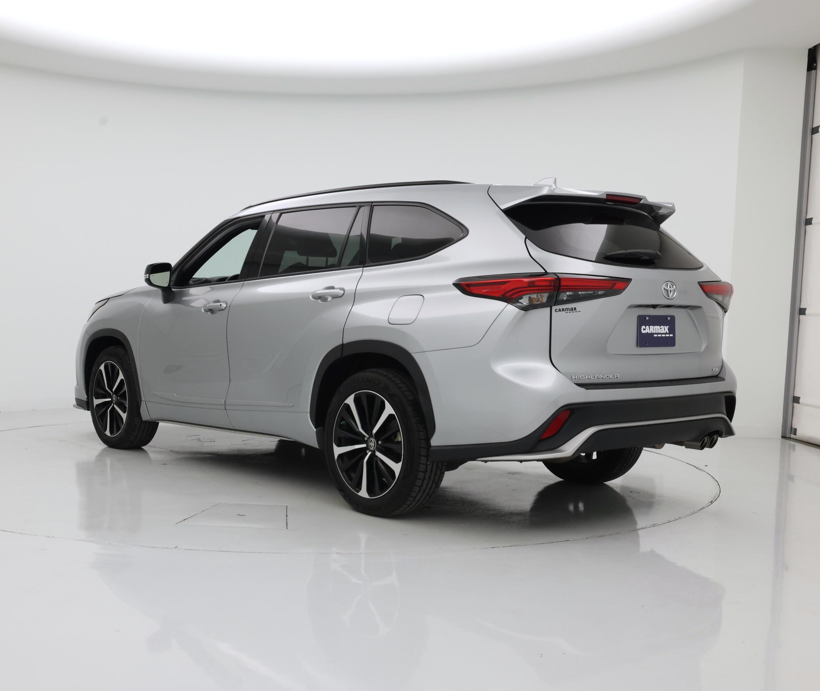 Thumbnail: 2022 Toyota Highlander - 2