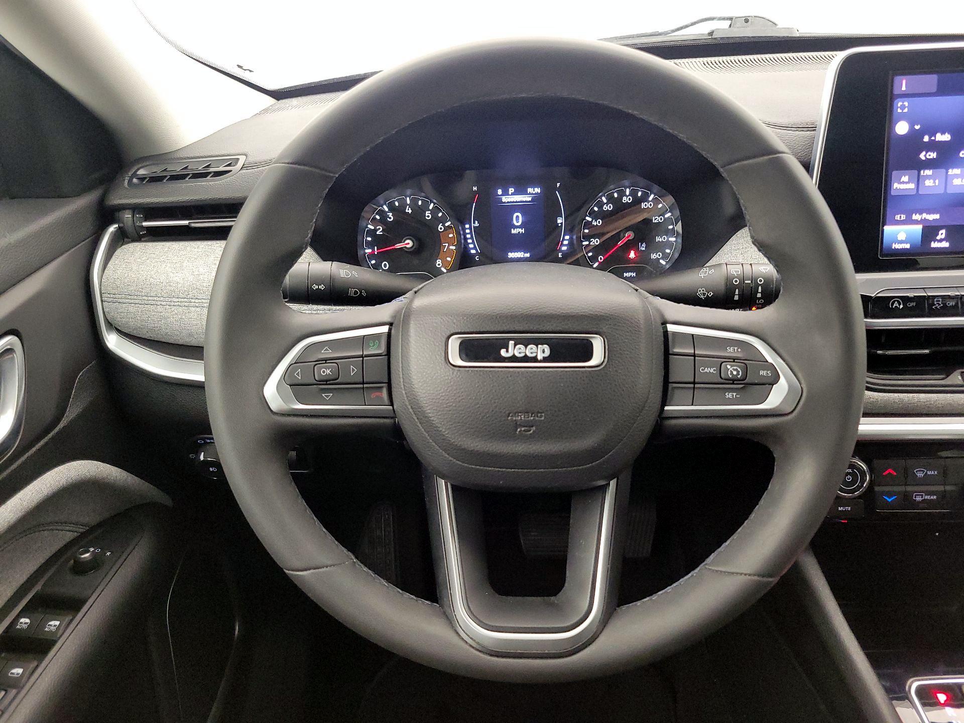 Thumbnail: 2022 Jeep Compass - 10