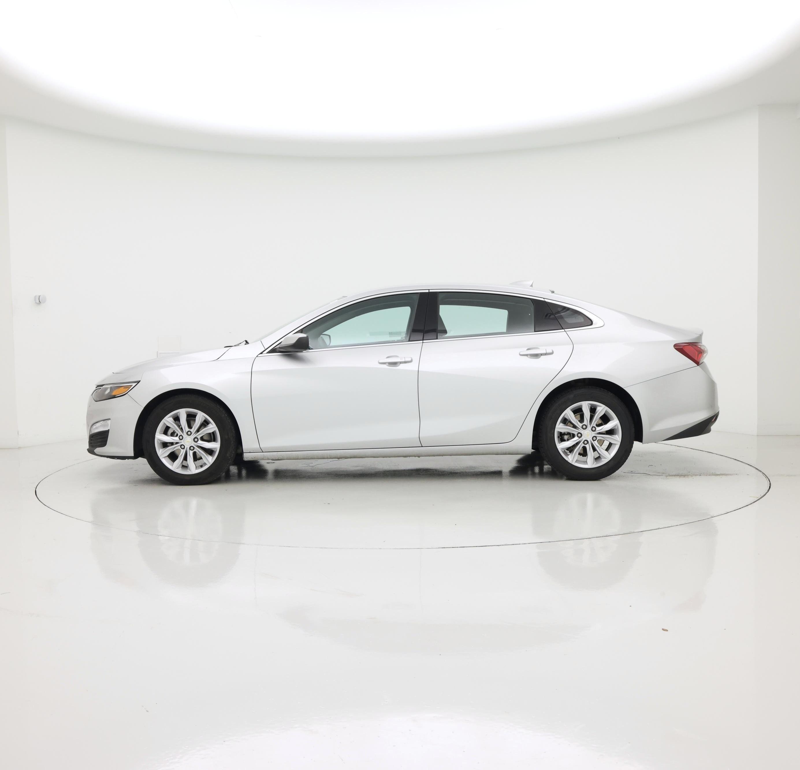 Thumbnail: 2022 Chevrolet Malibu - 3