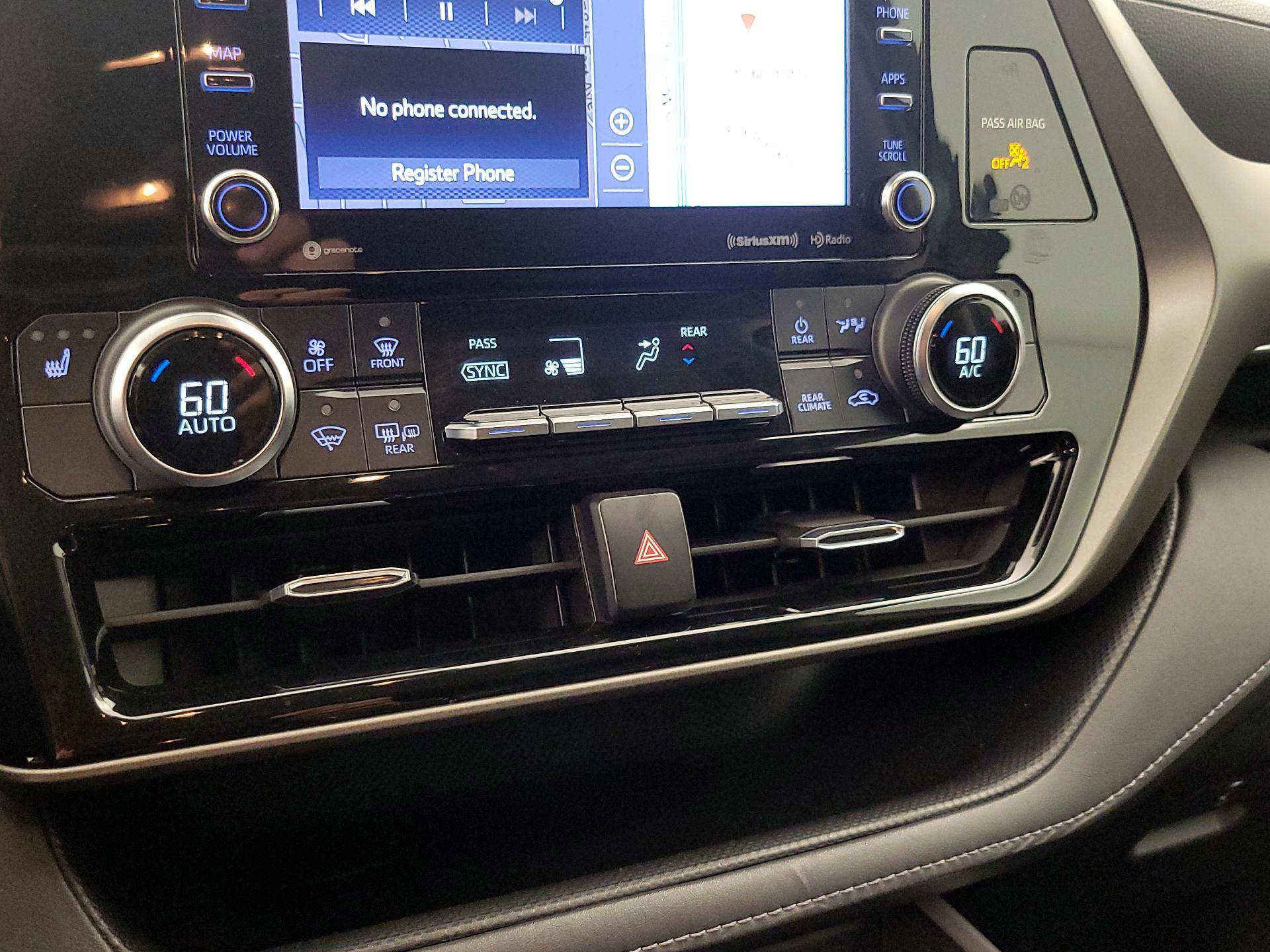 Thumbnail: 2020 Toyota Highlander - 17