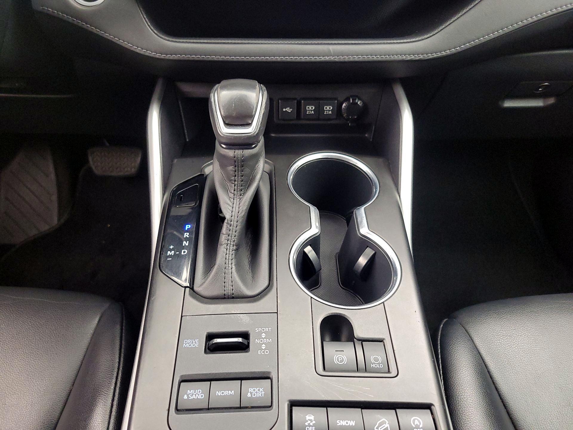 Thumbnail: 2020 Toyota Highlander - 18