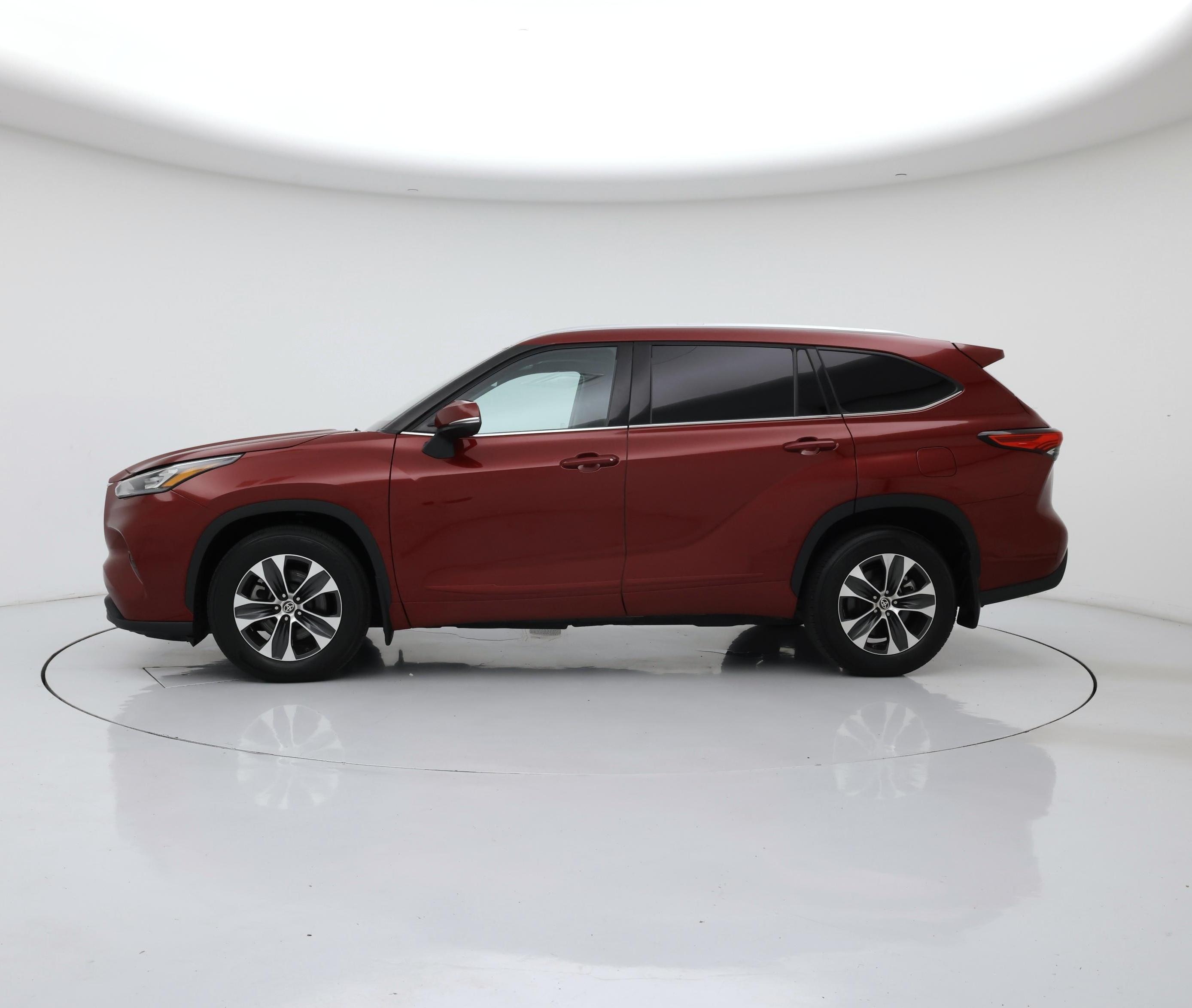 Thumbnail: 2020 Toyota Highlander - 3