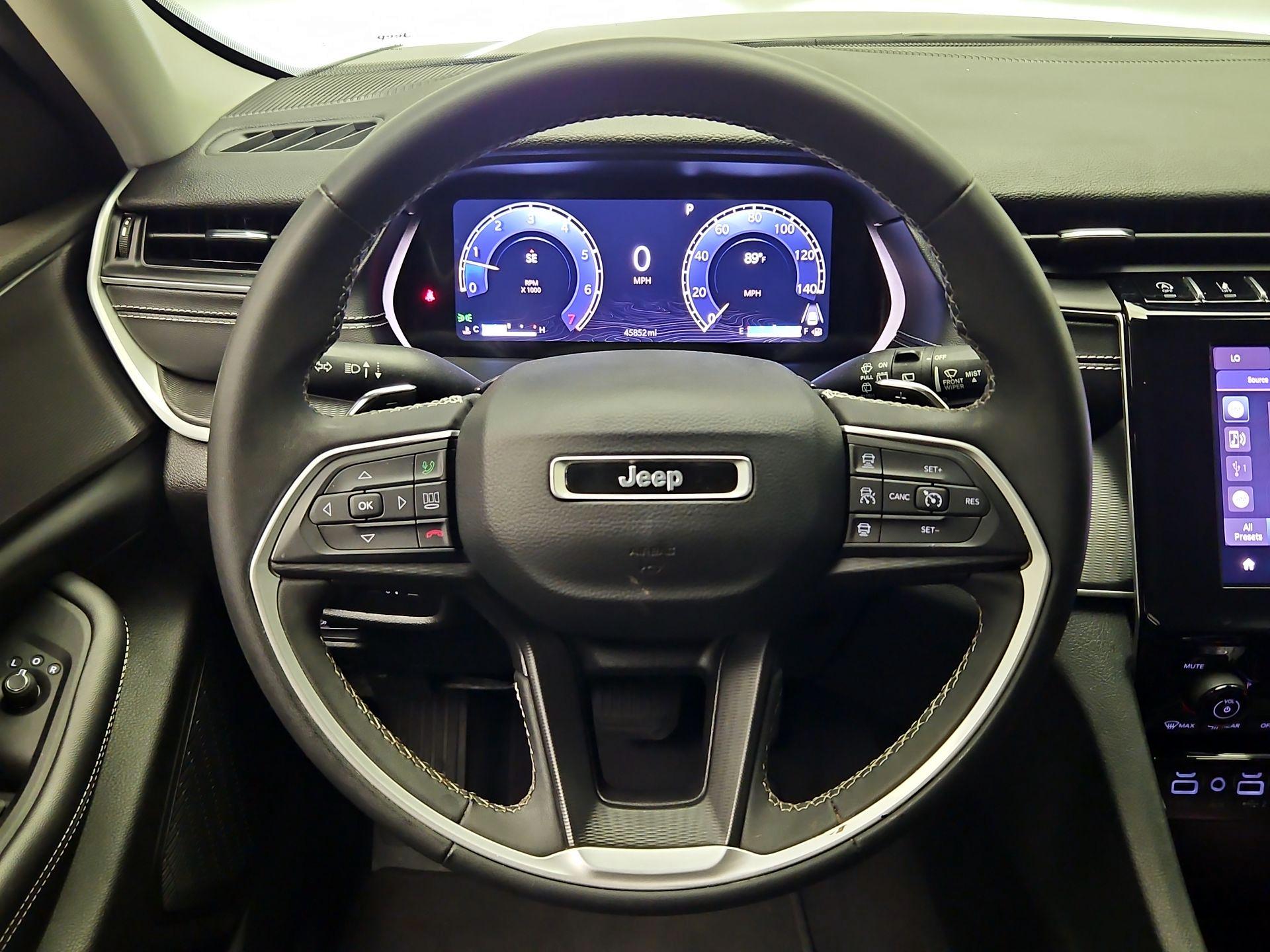 Thumbnail: 2023 Jeep Grand Cherokee - 10