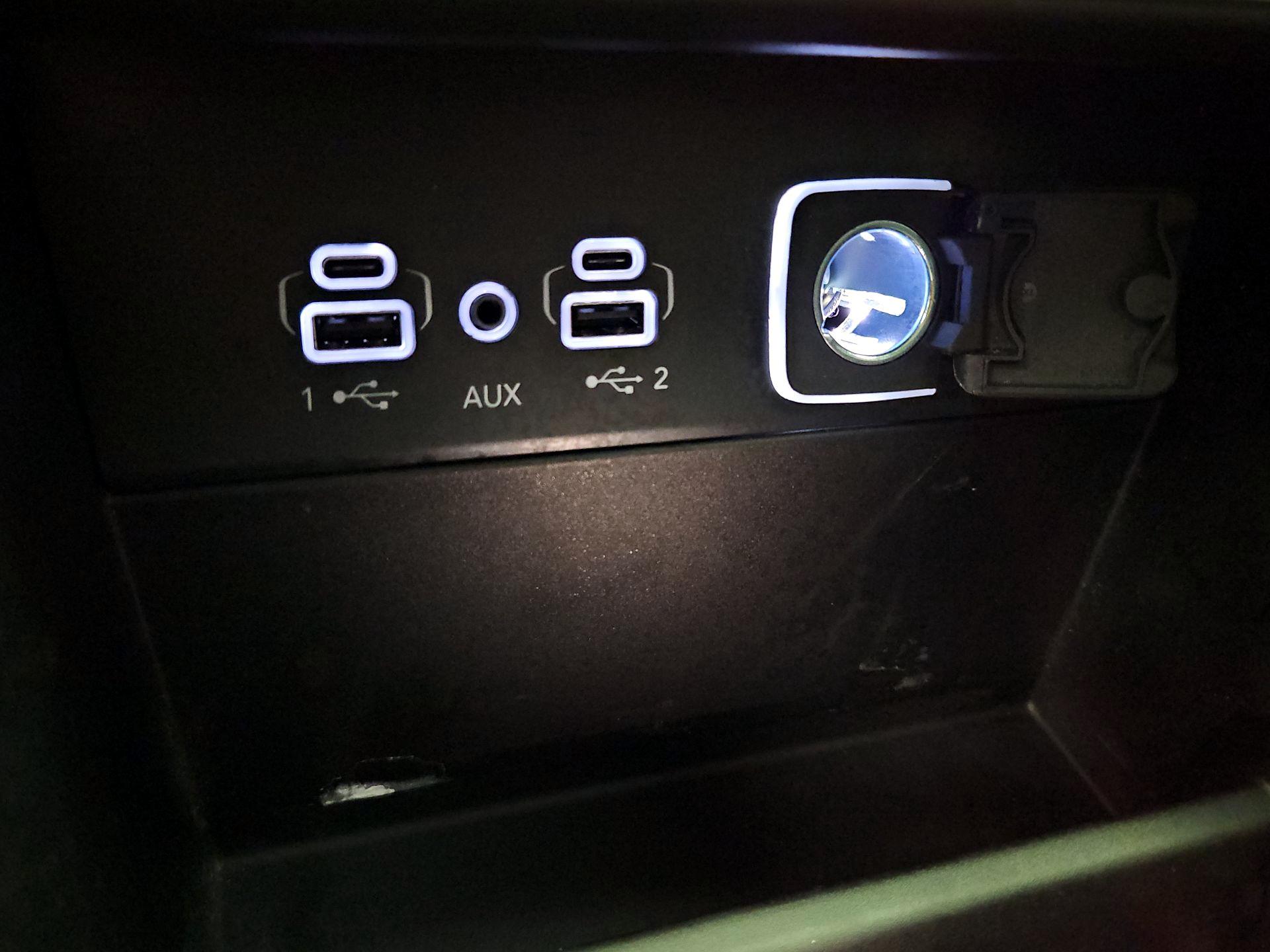 Thumbnail: 2023 Jeep Grand Cherokee - 18