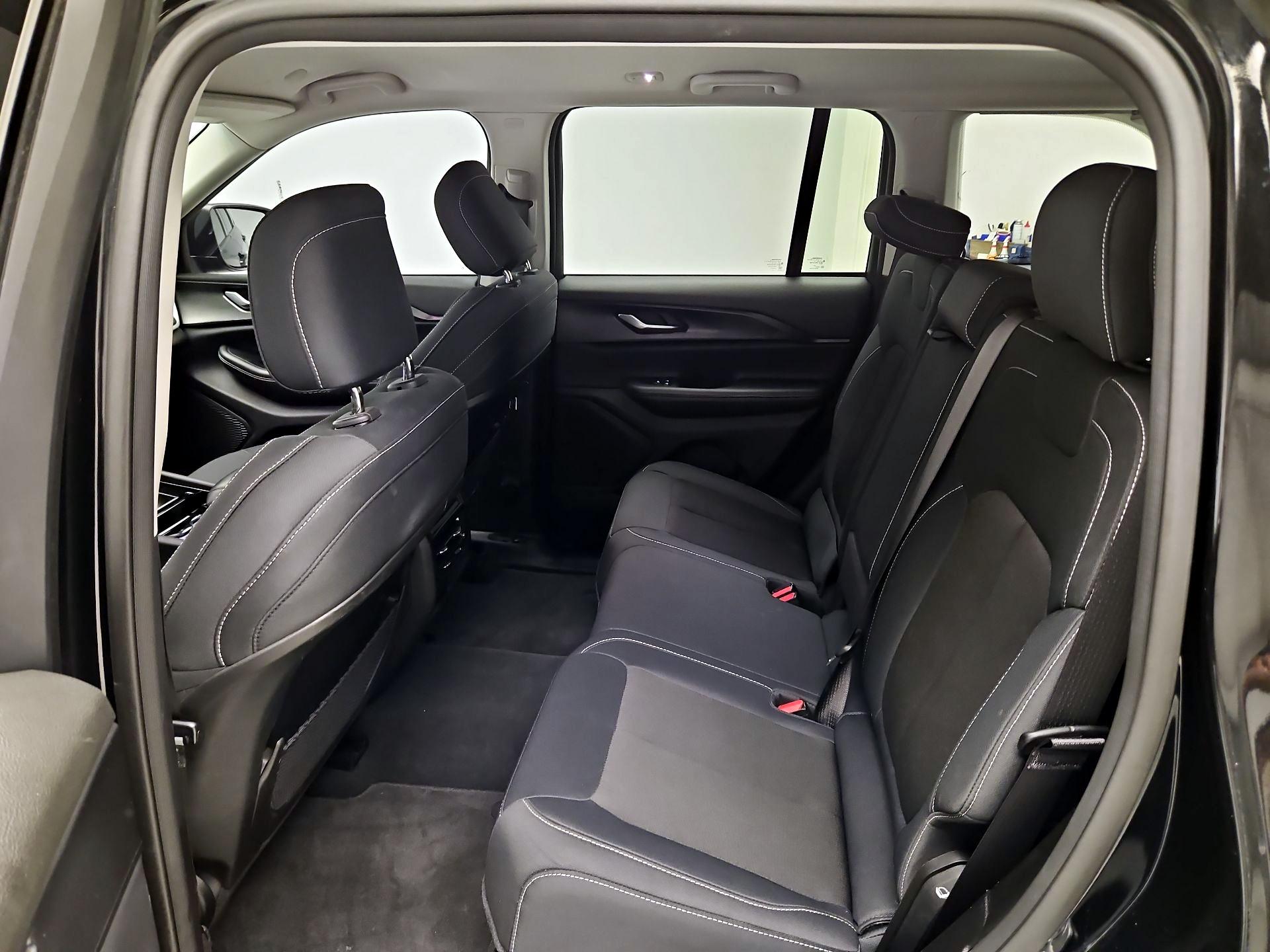 Thumbnail: 2023 Jeep Grand Cherokee - 19