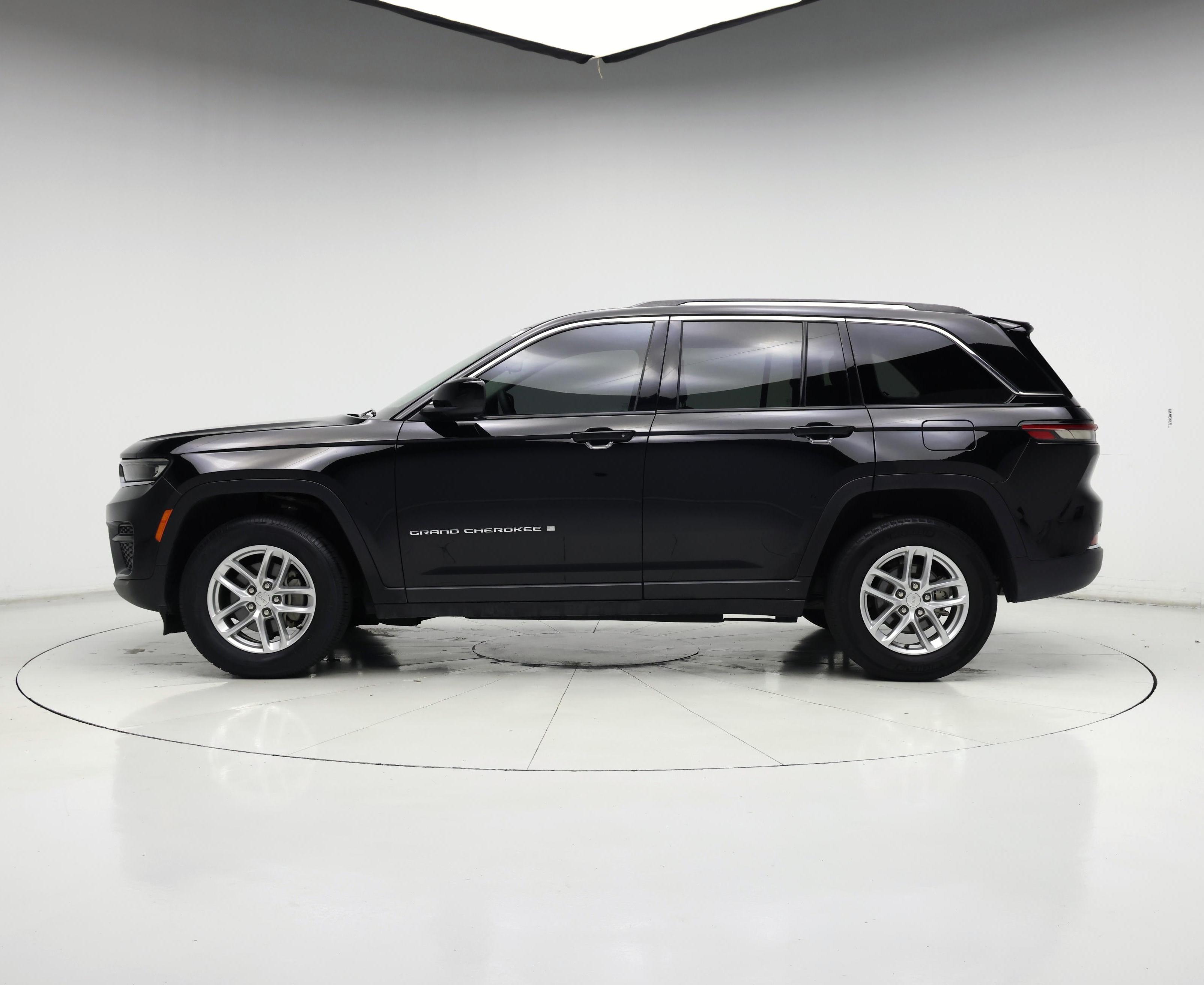 Thumbnail: 2023 Jeep Grand Cherokee - 3
