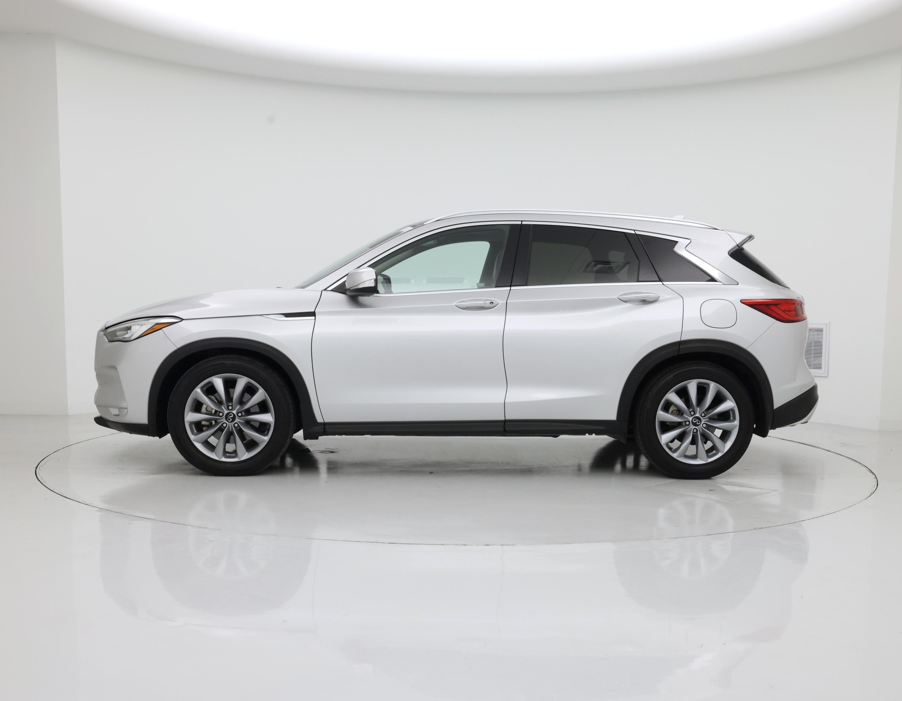 Thumbnail: 2021 INFINITI QX50 - 3