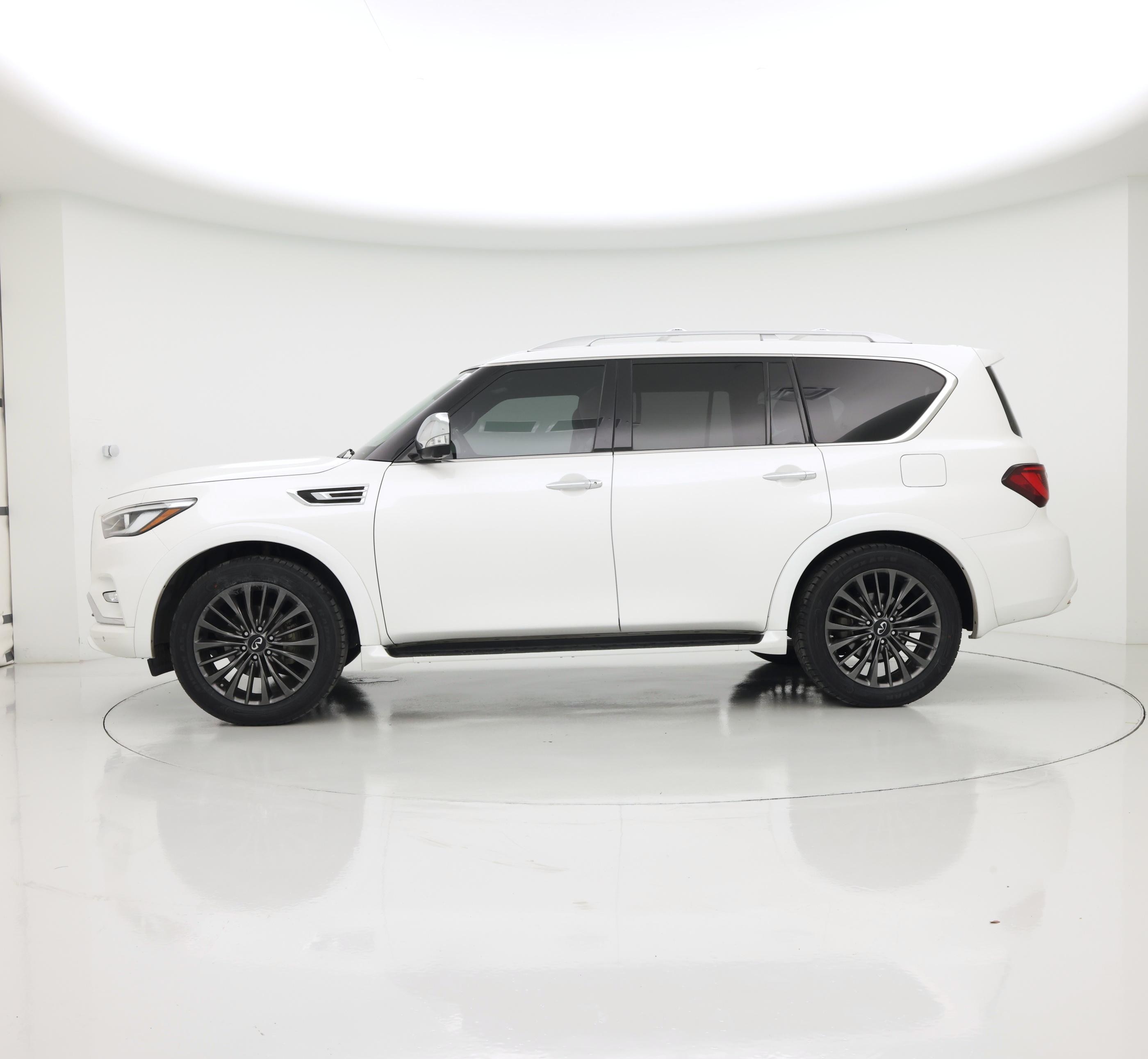 Thumbnail: 2022 INFINITI QX80 - 3