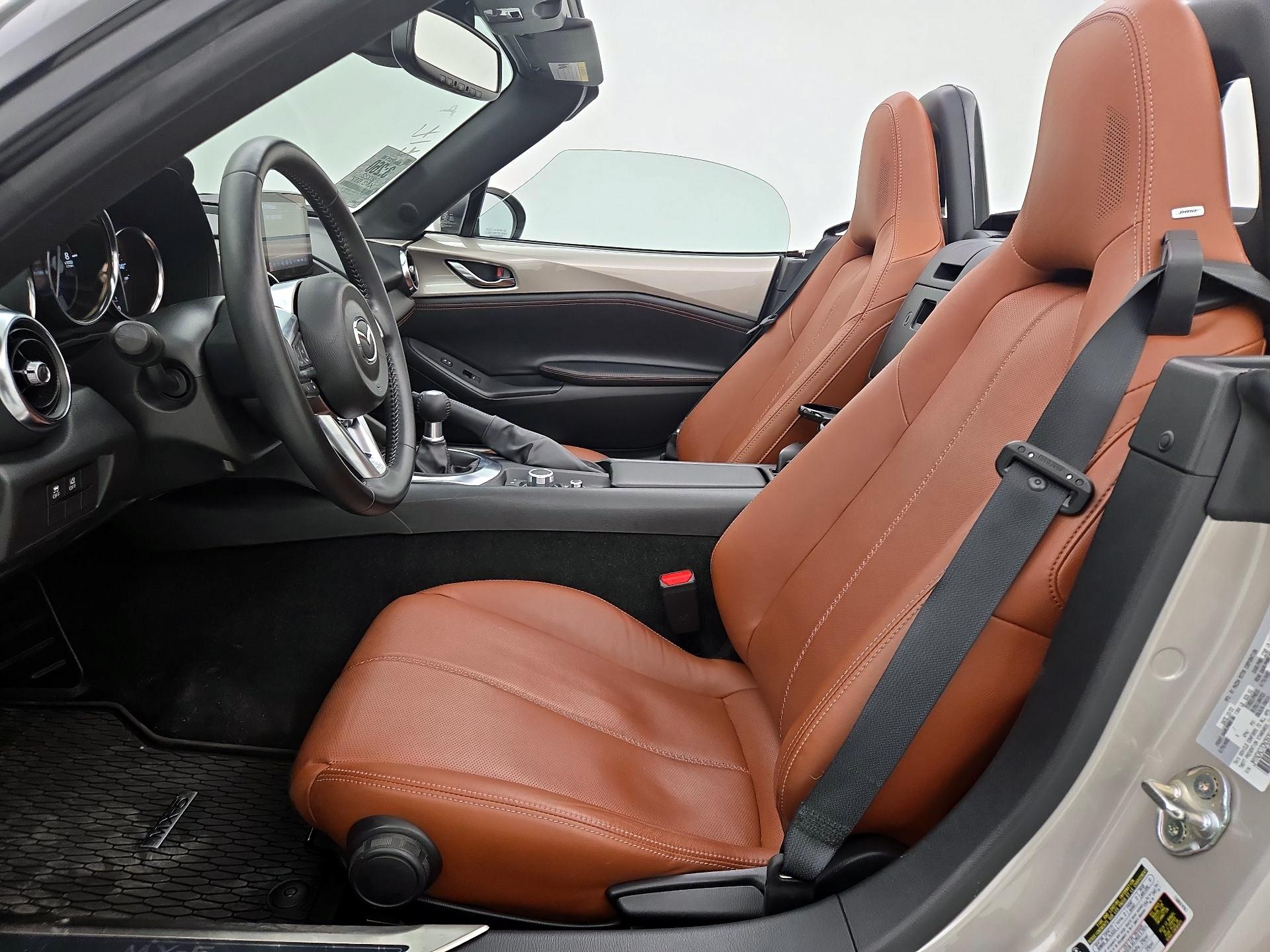 Thumbnail: 2022 Mazda MX-5 Miata - 11