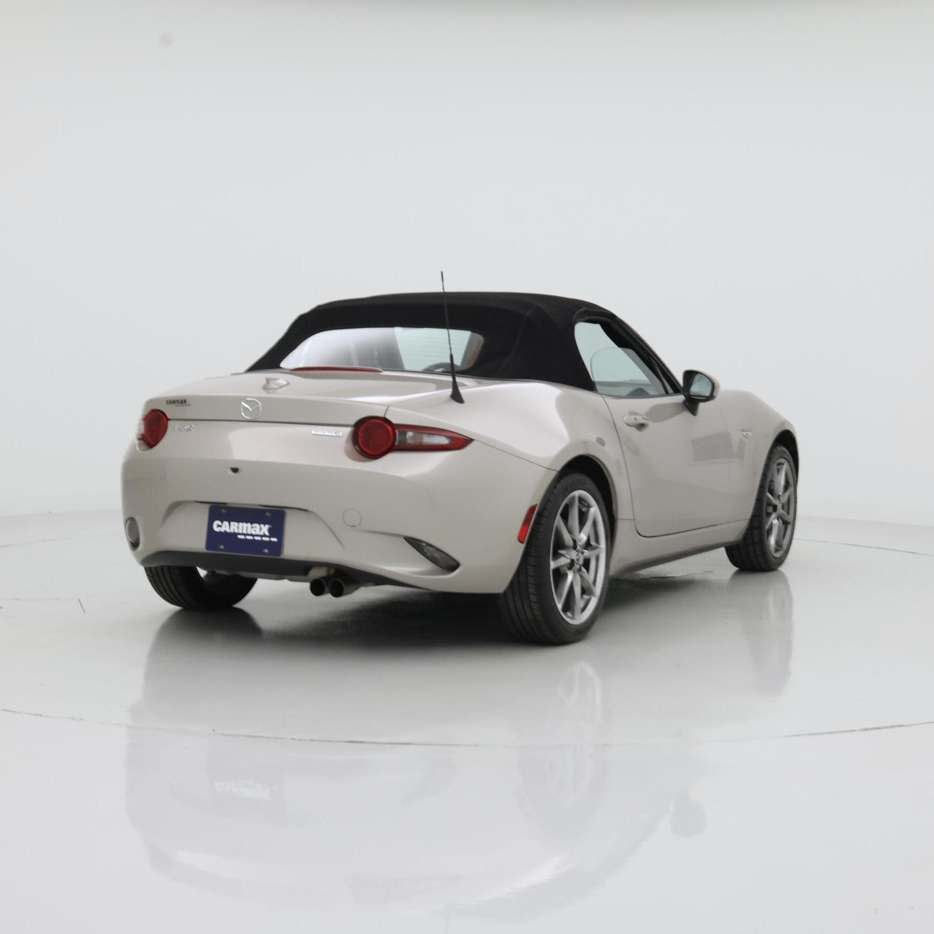 Thumbnail: 2022 Mazda MX-5 Miata - 8