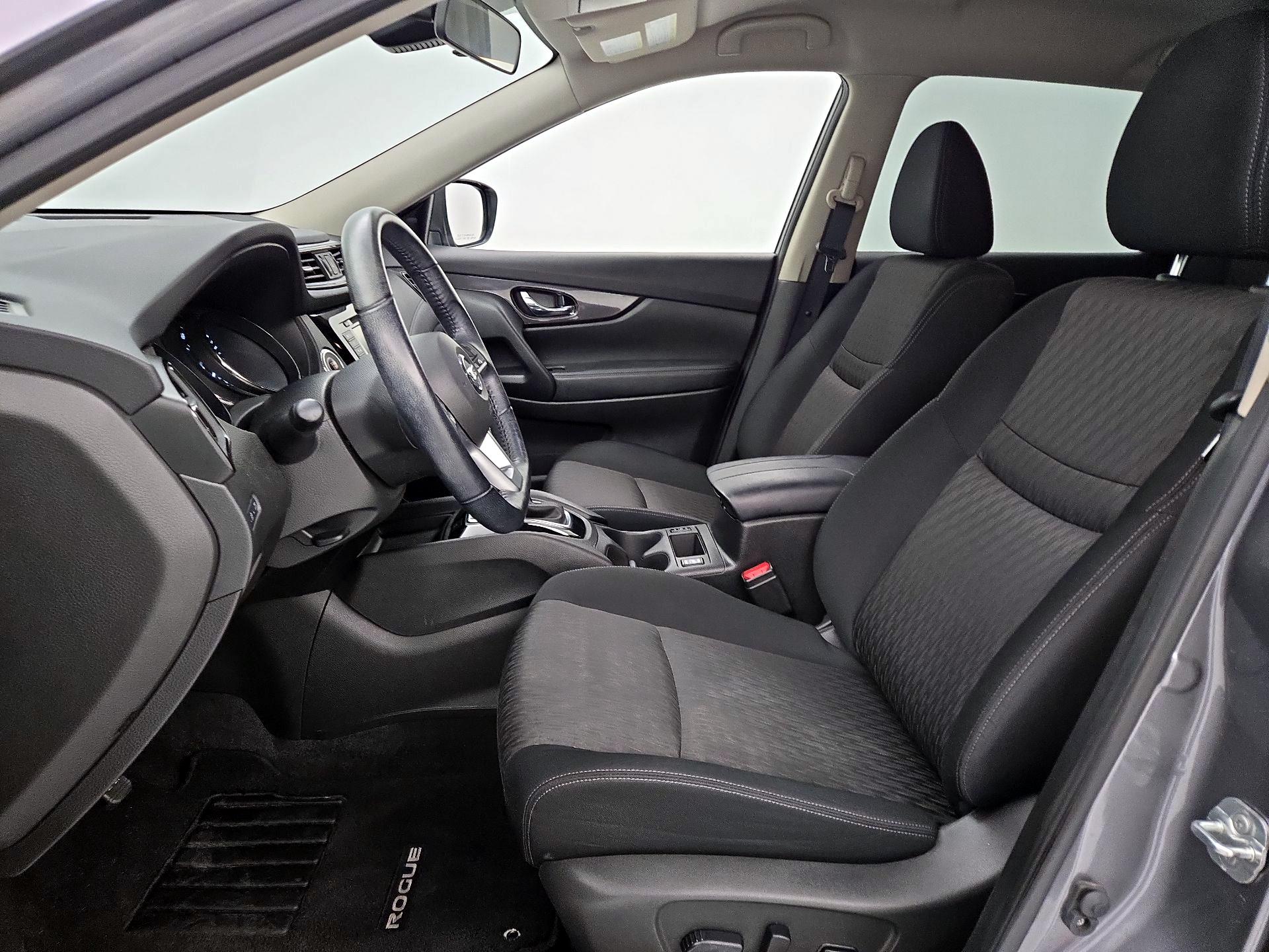 Thumbnail: 2020 Nissan Rogue - 11