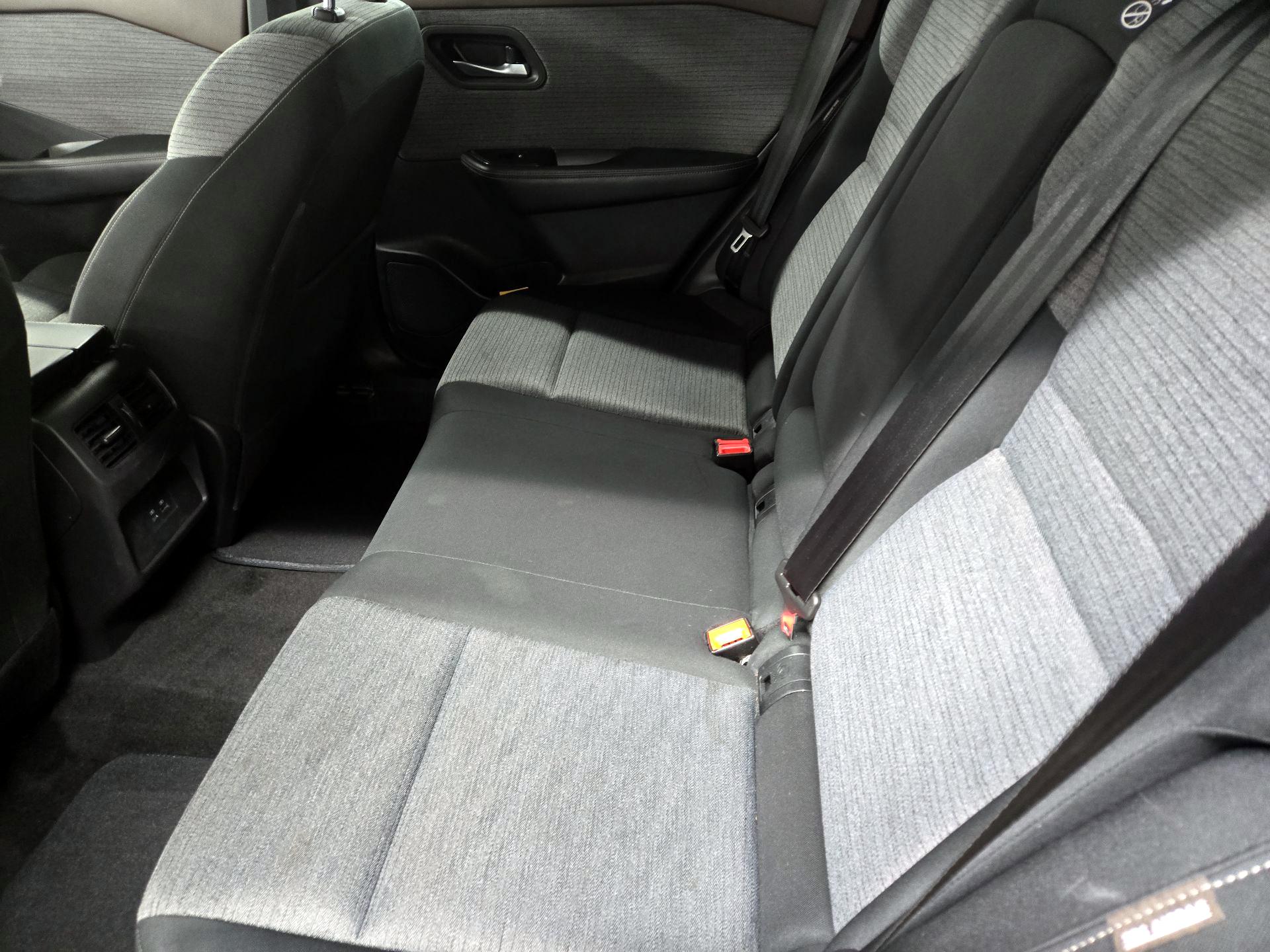 Thumbnail: 2023 Nissan Rogue - 18