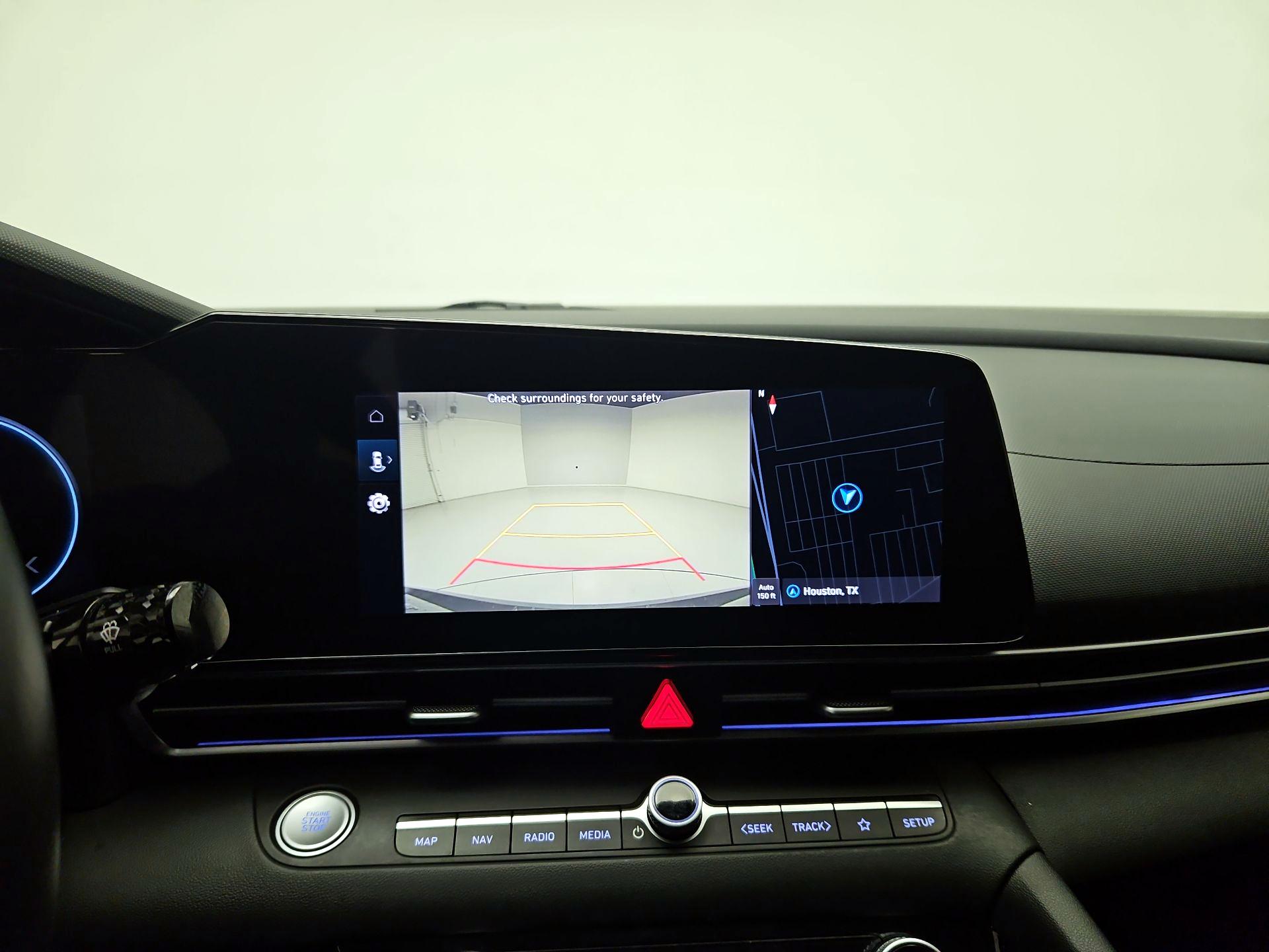 Thumbnail: 2024 Hyundai Elantra - 13