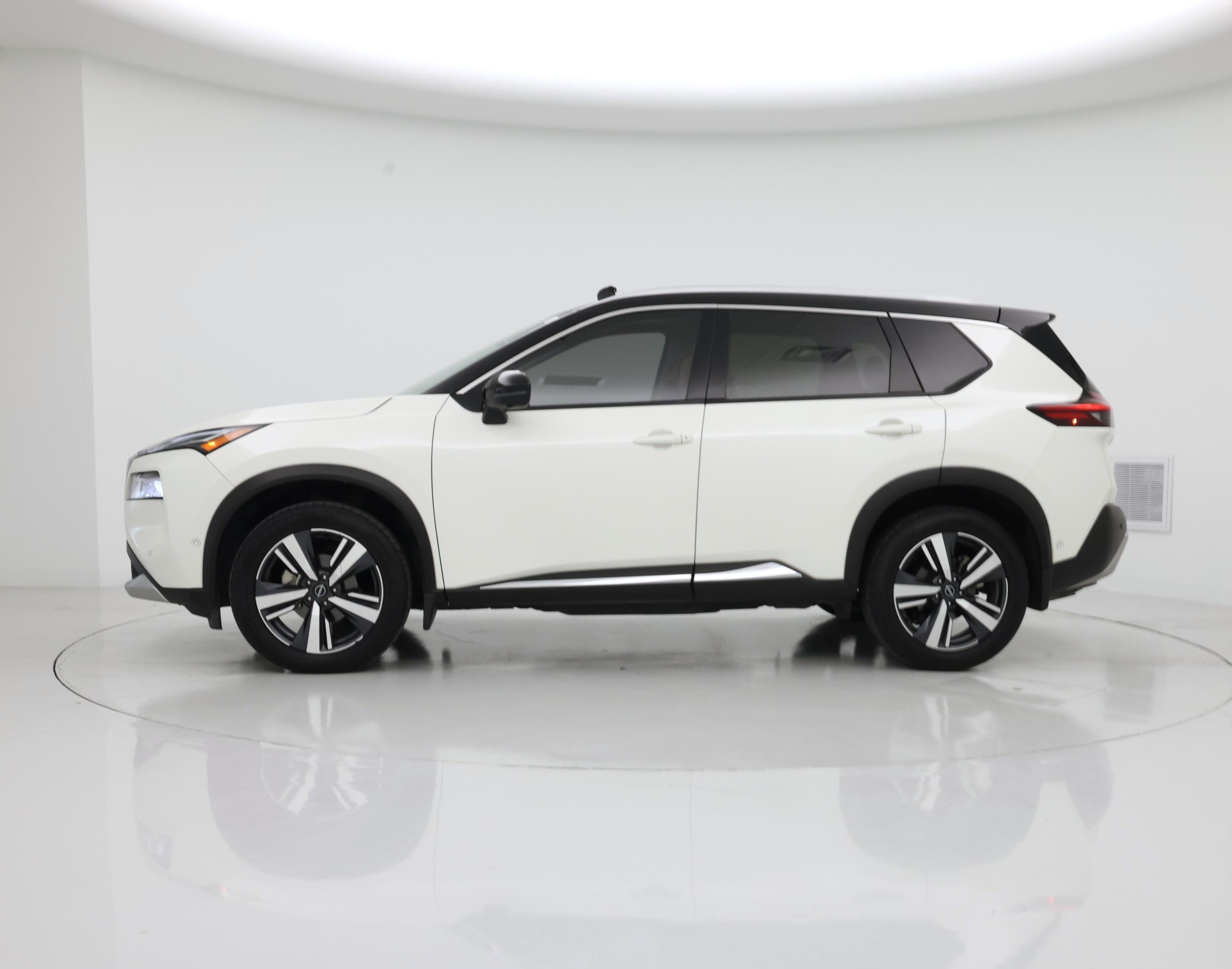 Thumbnail: 2023 Nissan Rogue - 3