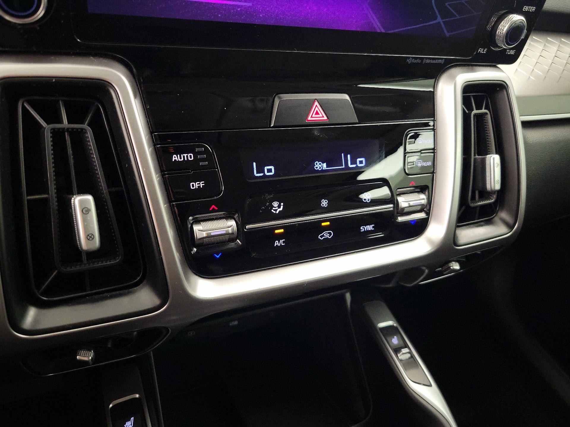Thumbnail: 2022 Kia Sorento - 17