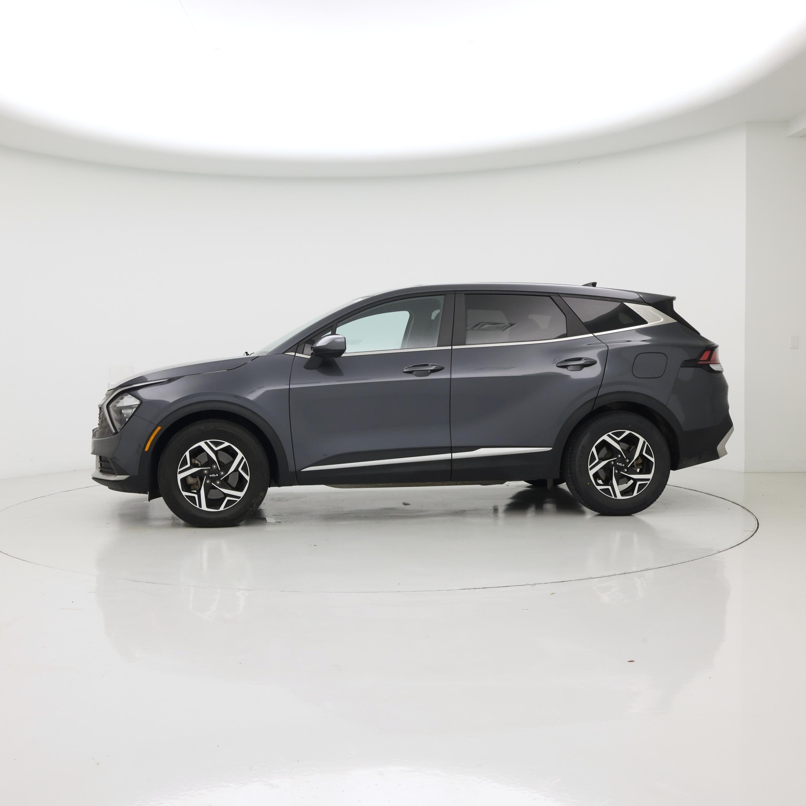 Thumbnail: 2023 Kia Sportage - 3