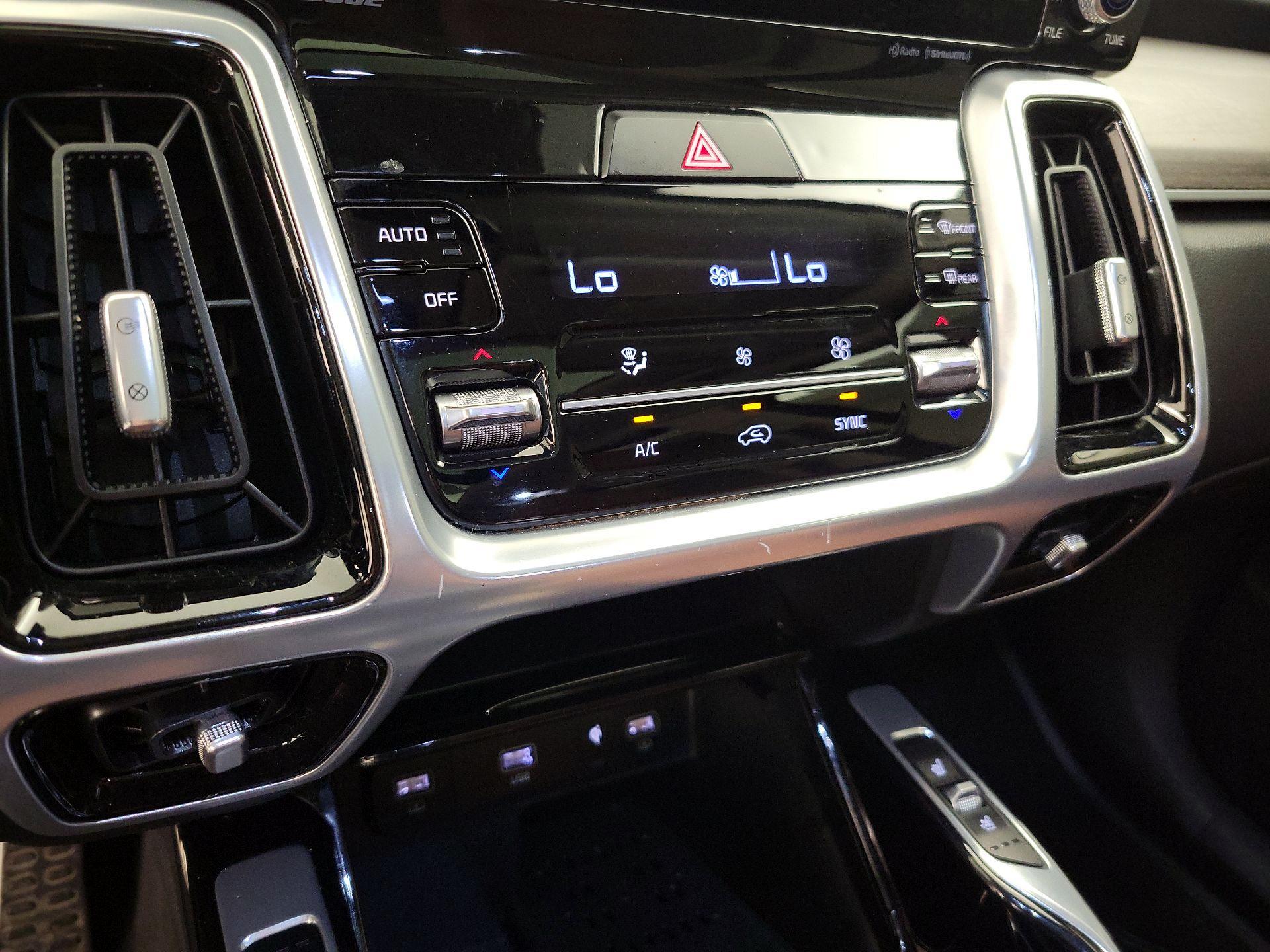 Thumbnail: 2021 Kia Sorento - 17