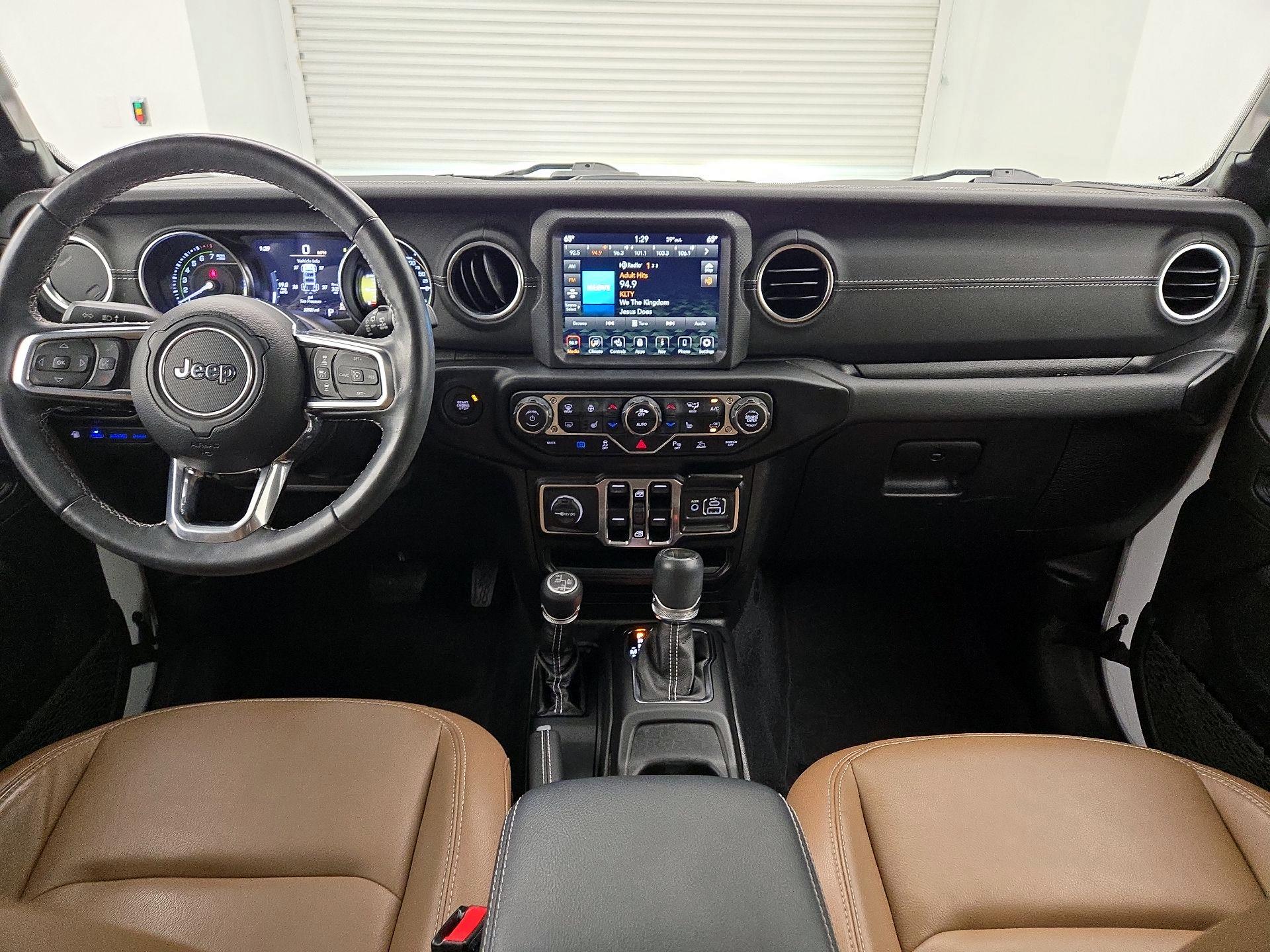 Thumbnail: 2022 Jeep Wrangler - 9