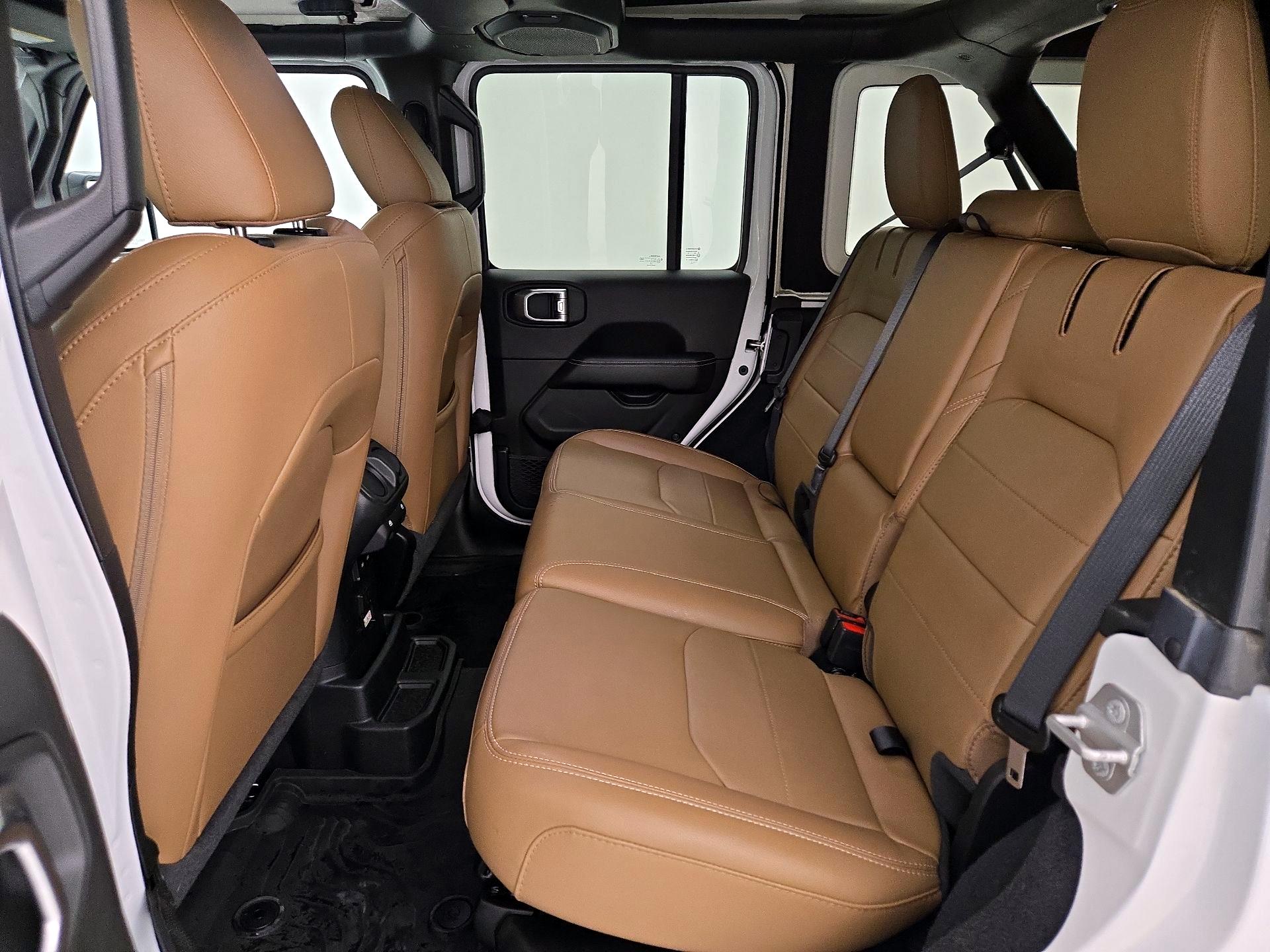 Thumbnail: 2022 Jeep Wrangler - 20