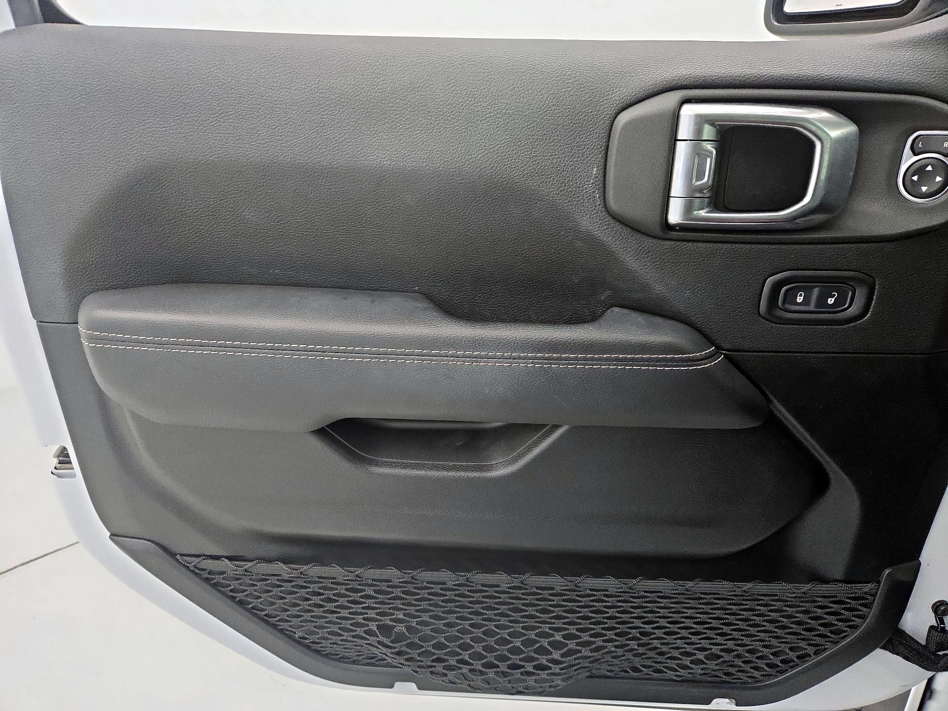 Thumbnail: 2022 Jeep Wrangler - 12