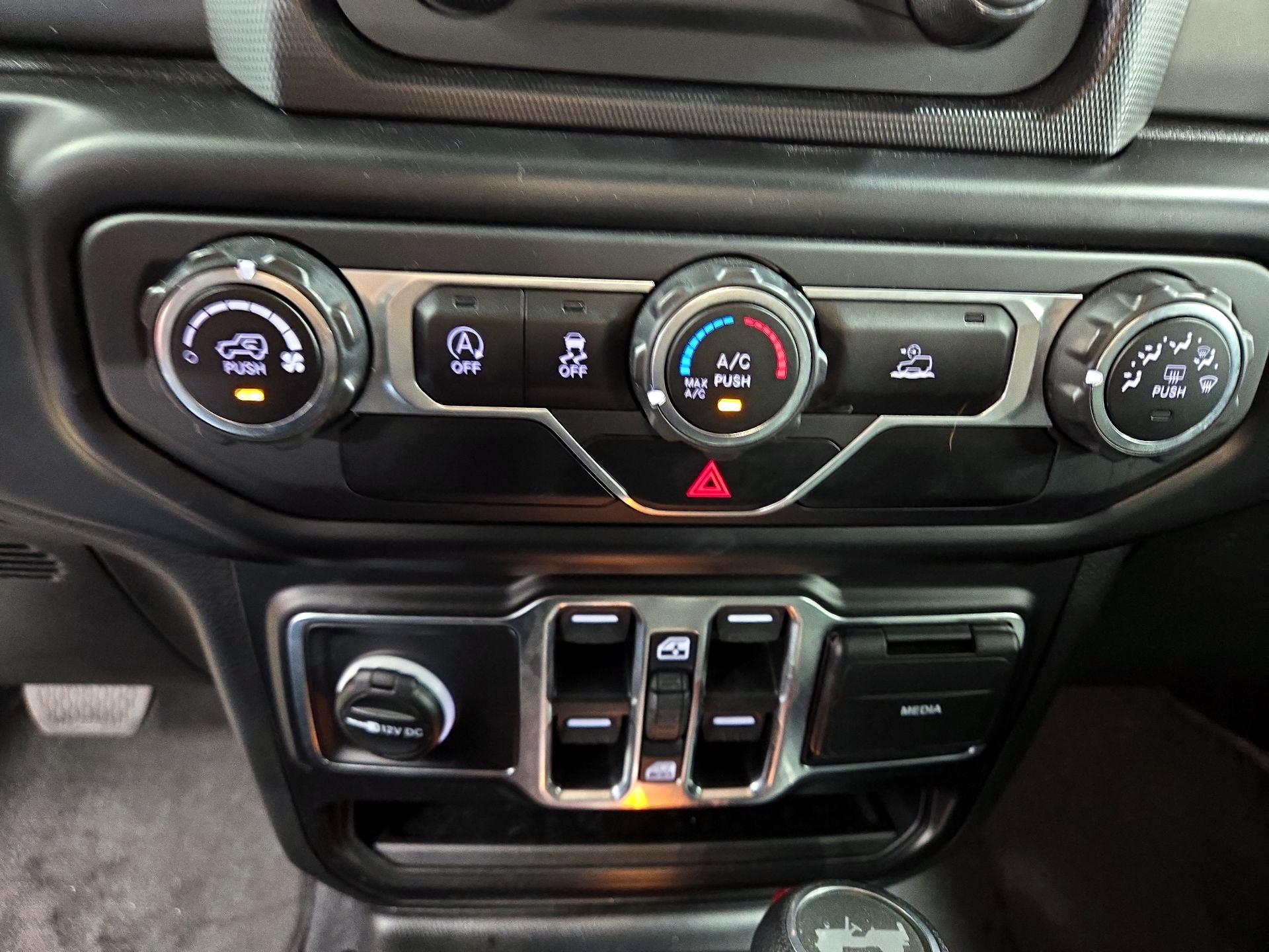 Thumbnail: 2021 Jeep Wrangler - 15