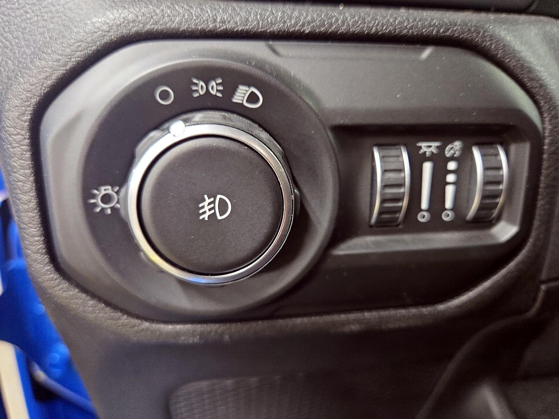 Thumbnail: 2021 Jeep Wrangler - 13