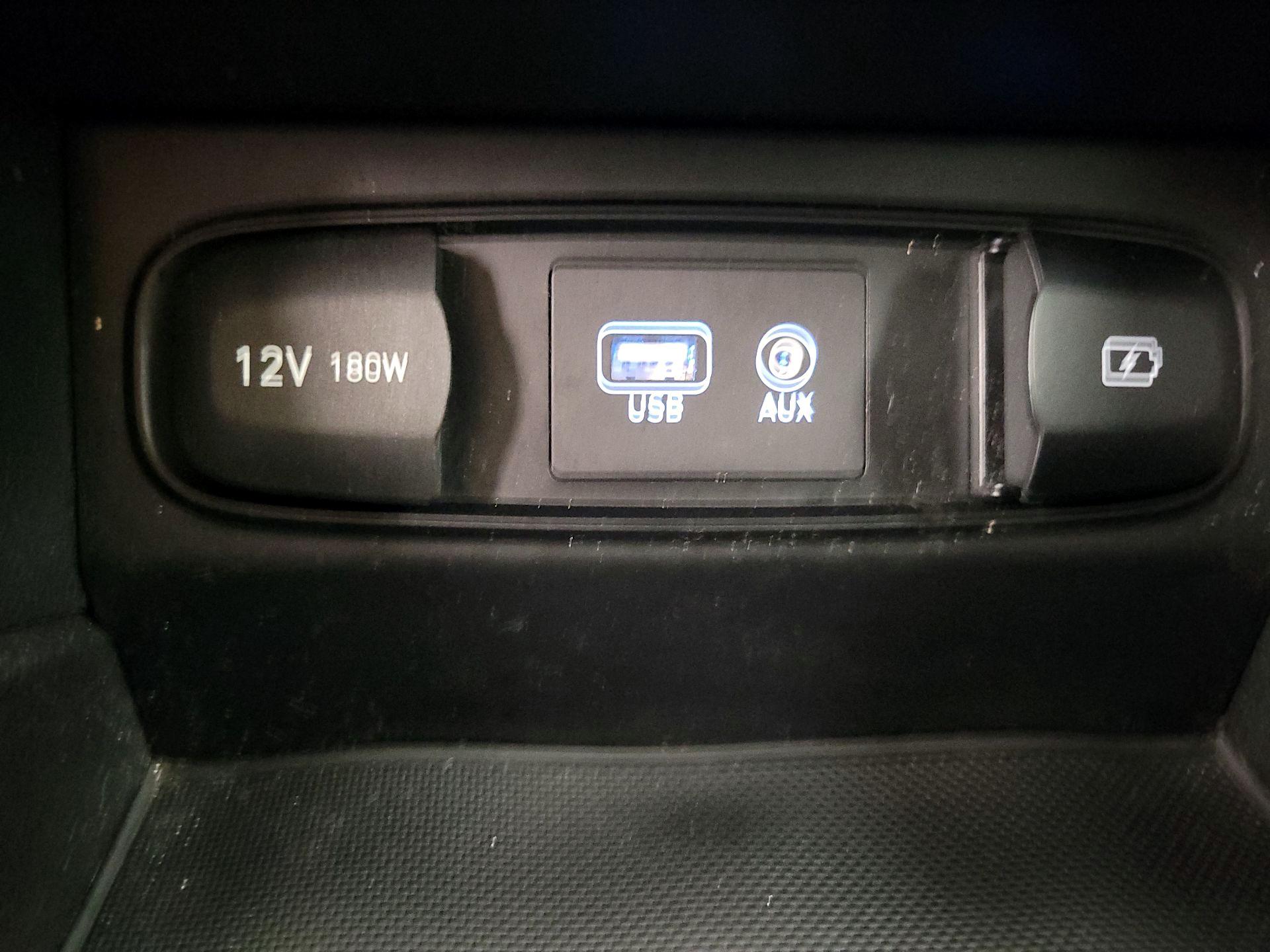 Thumbnail: 2020 Hyundai Santa Fe - 18