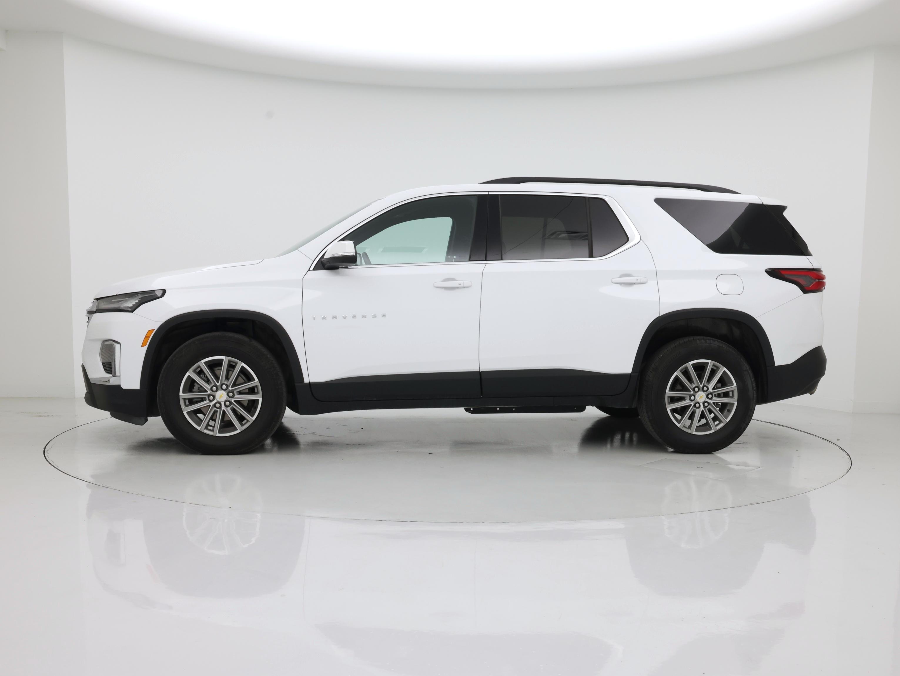 Thumbnail: 2023 Chevrolet Traverse - 3