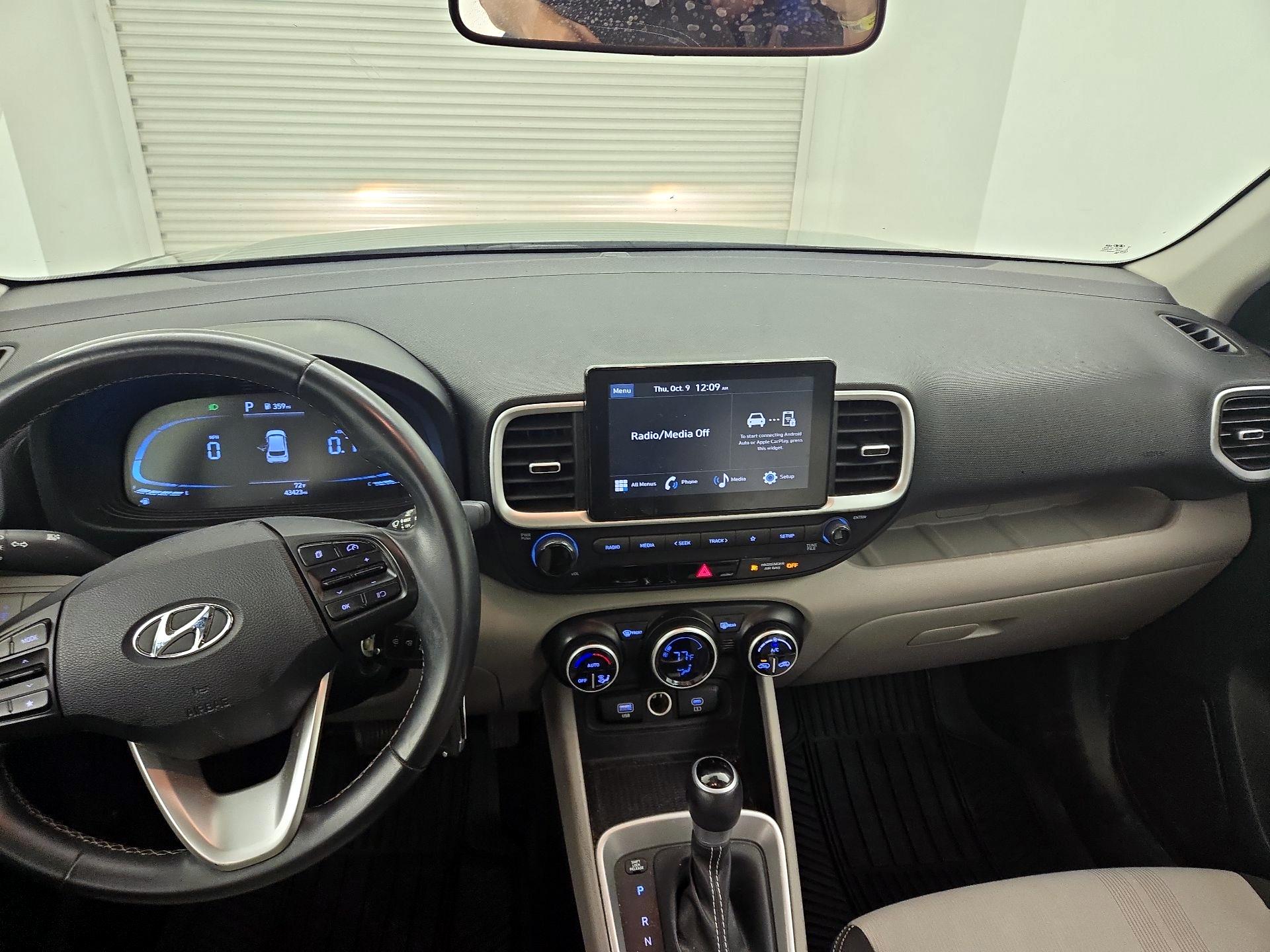 Thumbnail: 2023 Hyundai Venue - 9