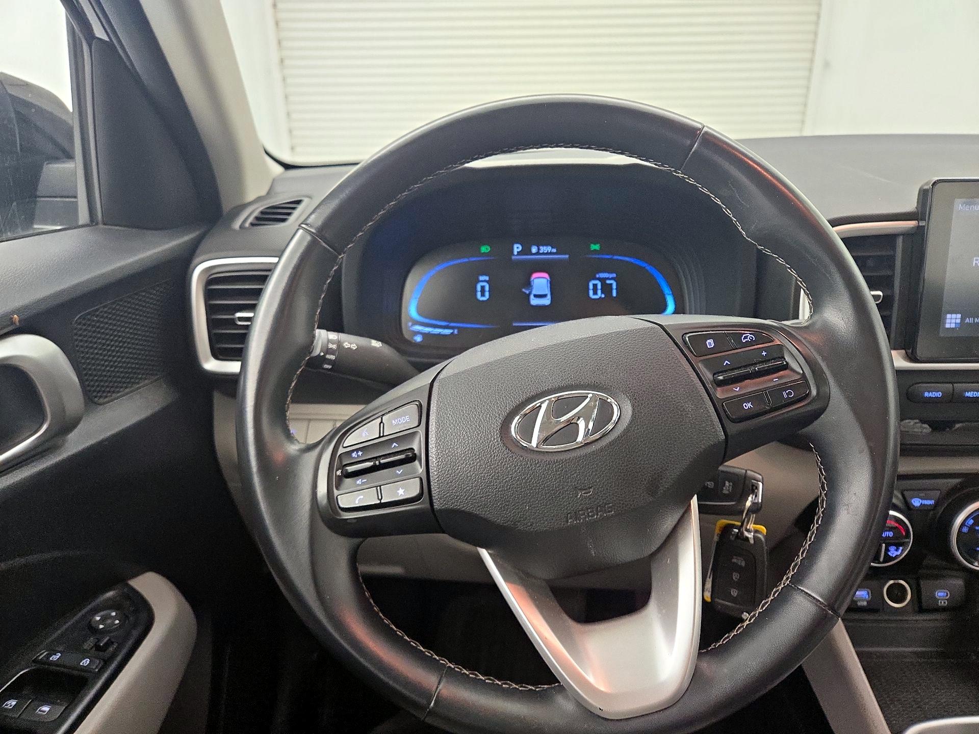 Thumbnail: 2023 Hyundai Venue - 10