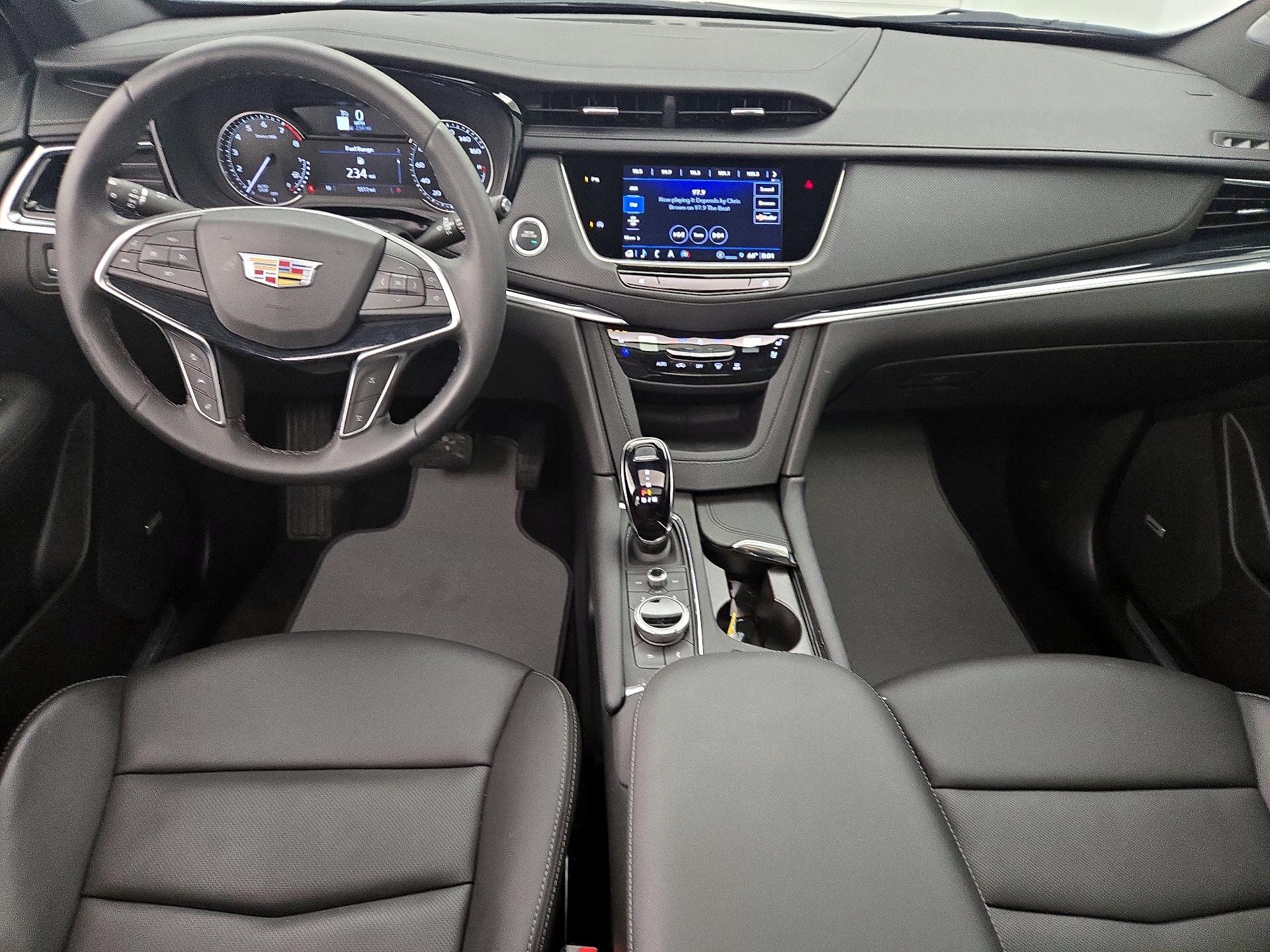 Thumbnail: 2024 Cadillac XT5 - 9