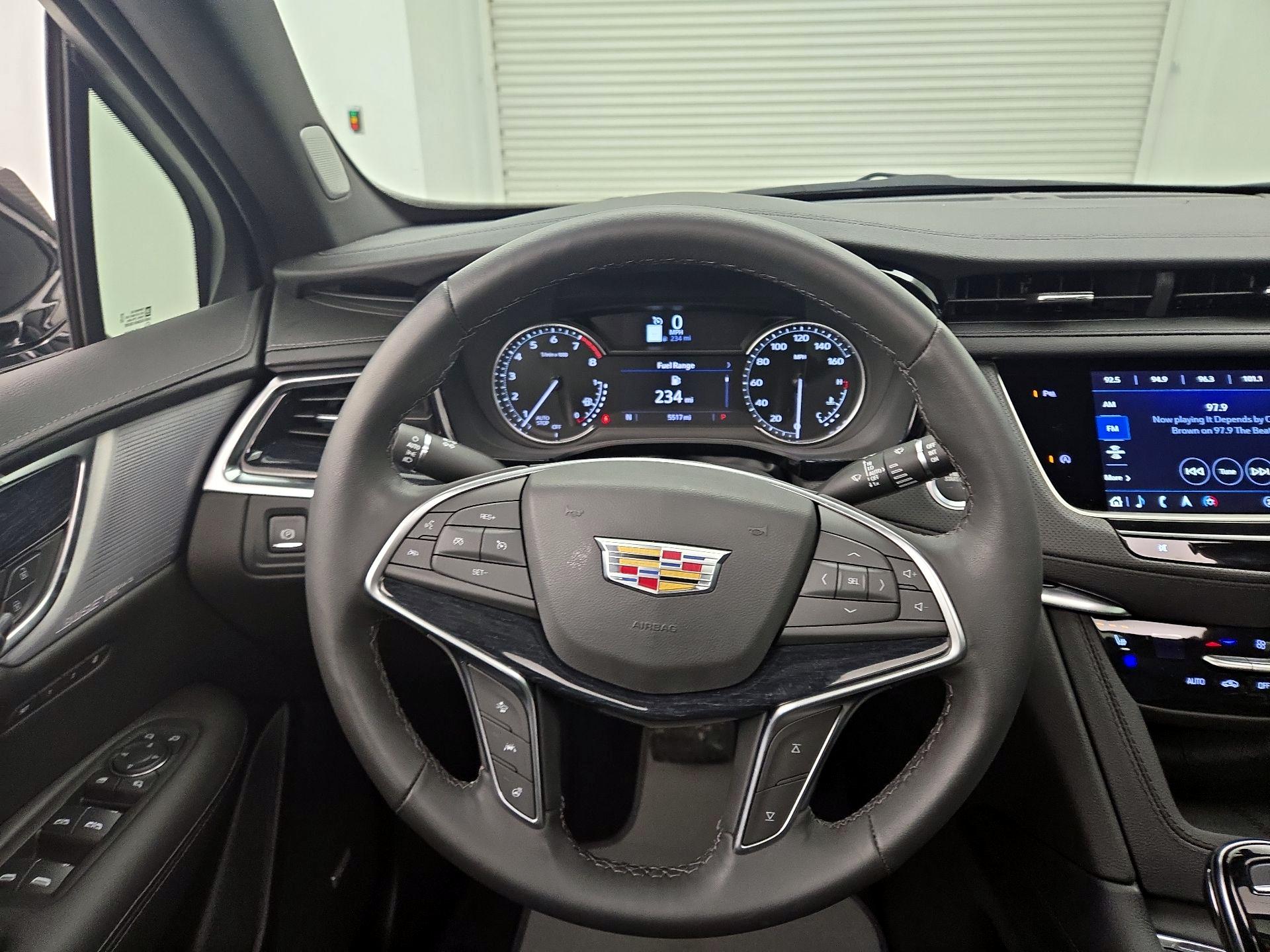 Thumbnail: 2024 Cadillac XT5 - 10