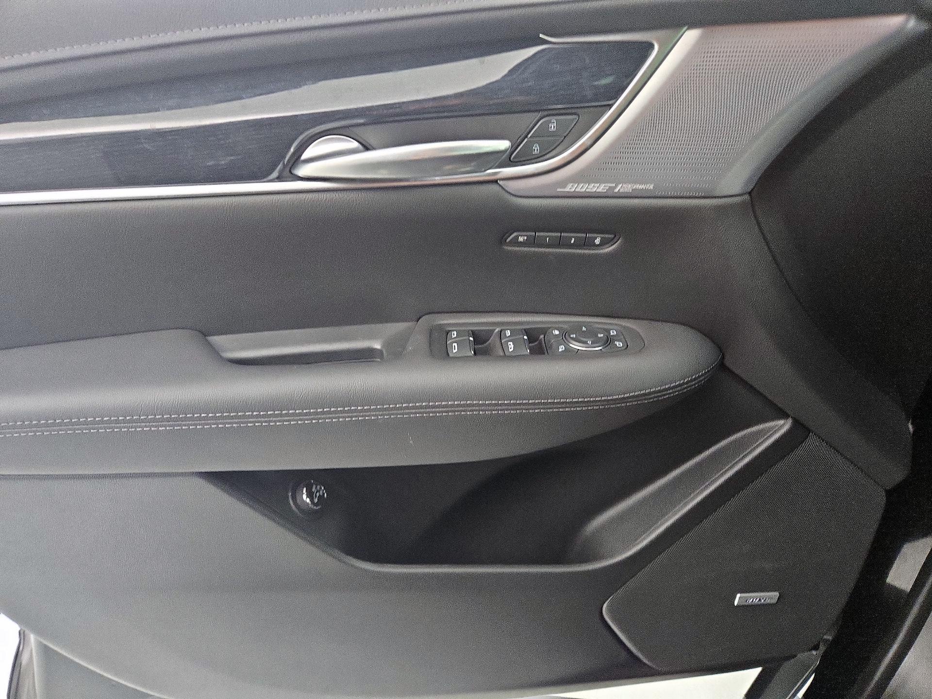 Thumbnail: 2024 Cadillac XT5 - 12