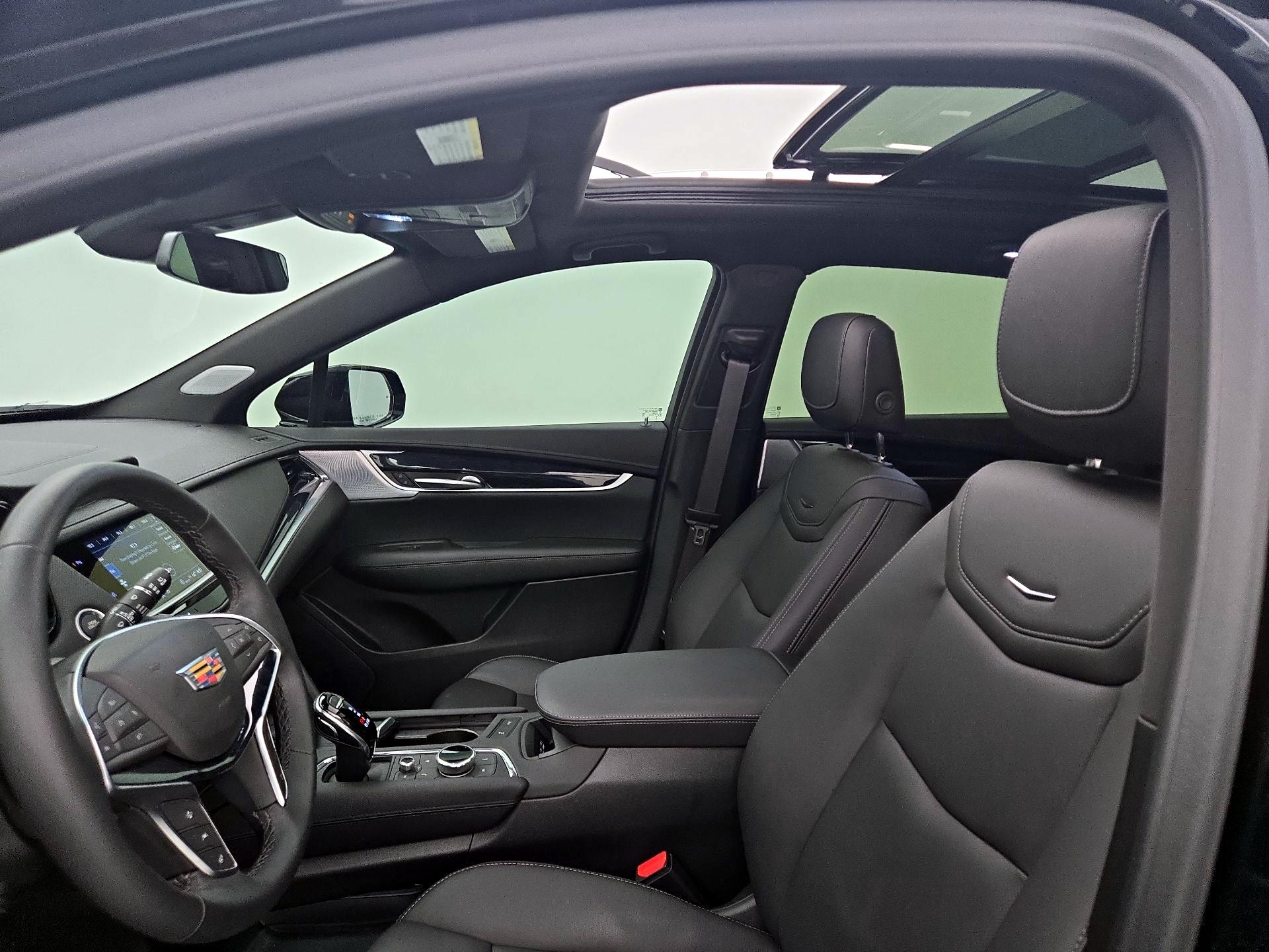 Thumbnail: 2024 Cadillac XT5 - 18