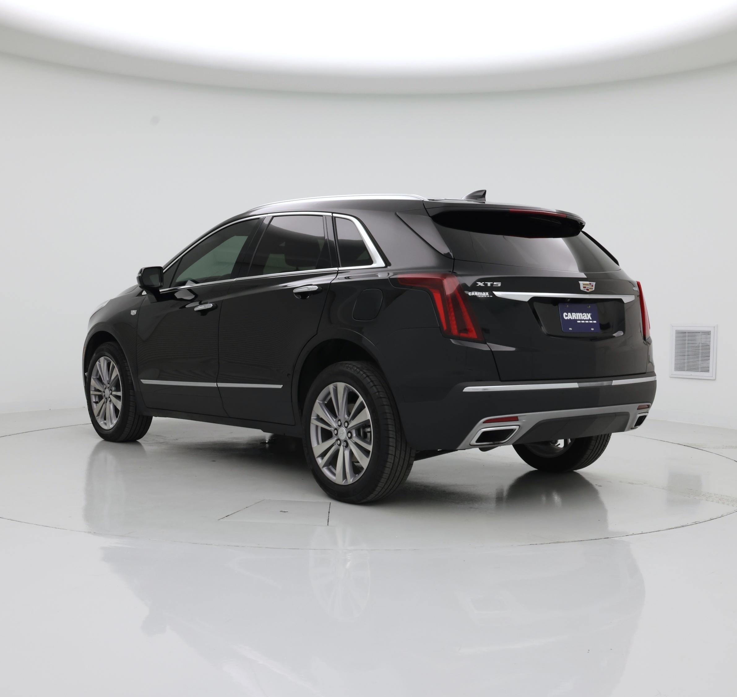 Thumbnail: 2024 Cadillac XT5 - 2