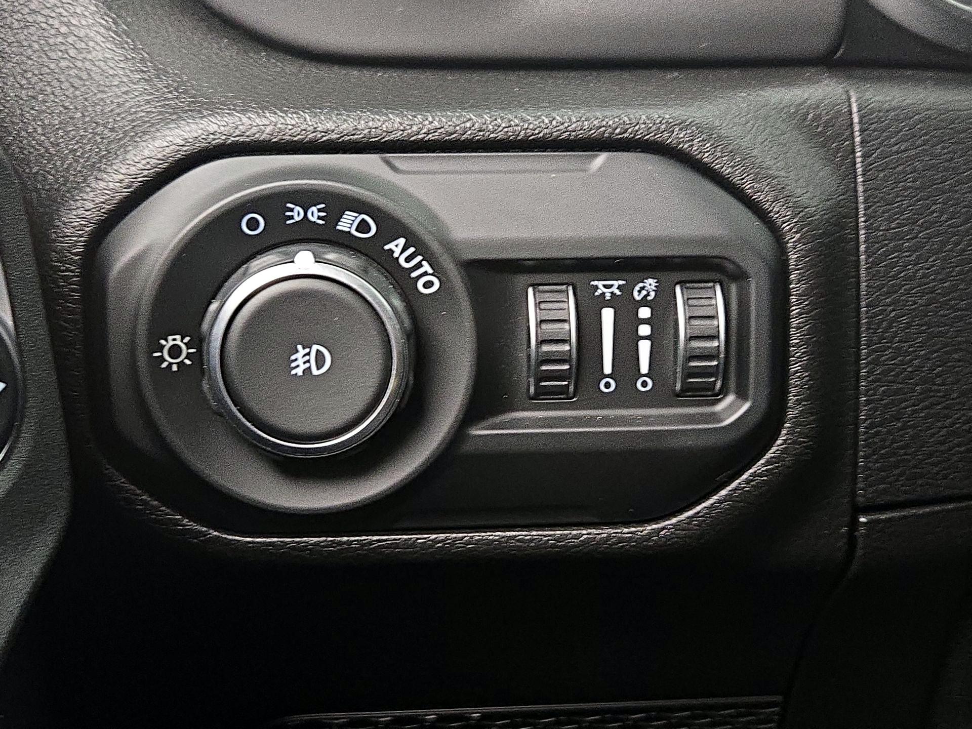 Thumbnail: 2021 Jeep Wrangler - 13