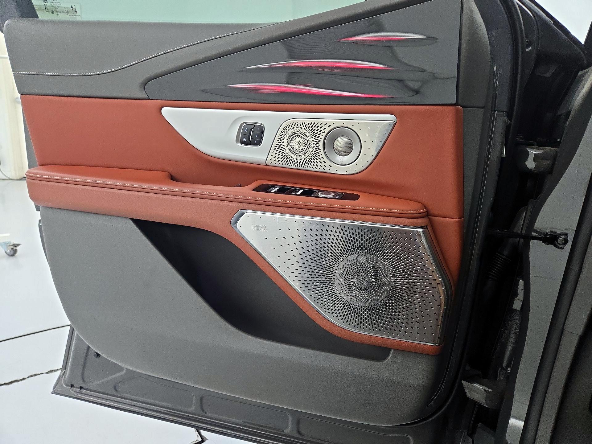 Thumbnail: 2024 Lincoln Nautilus - 12