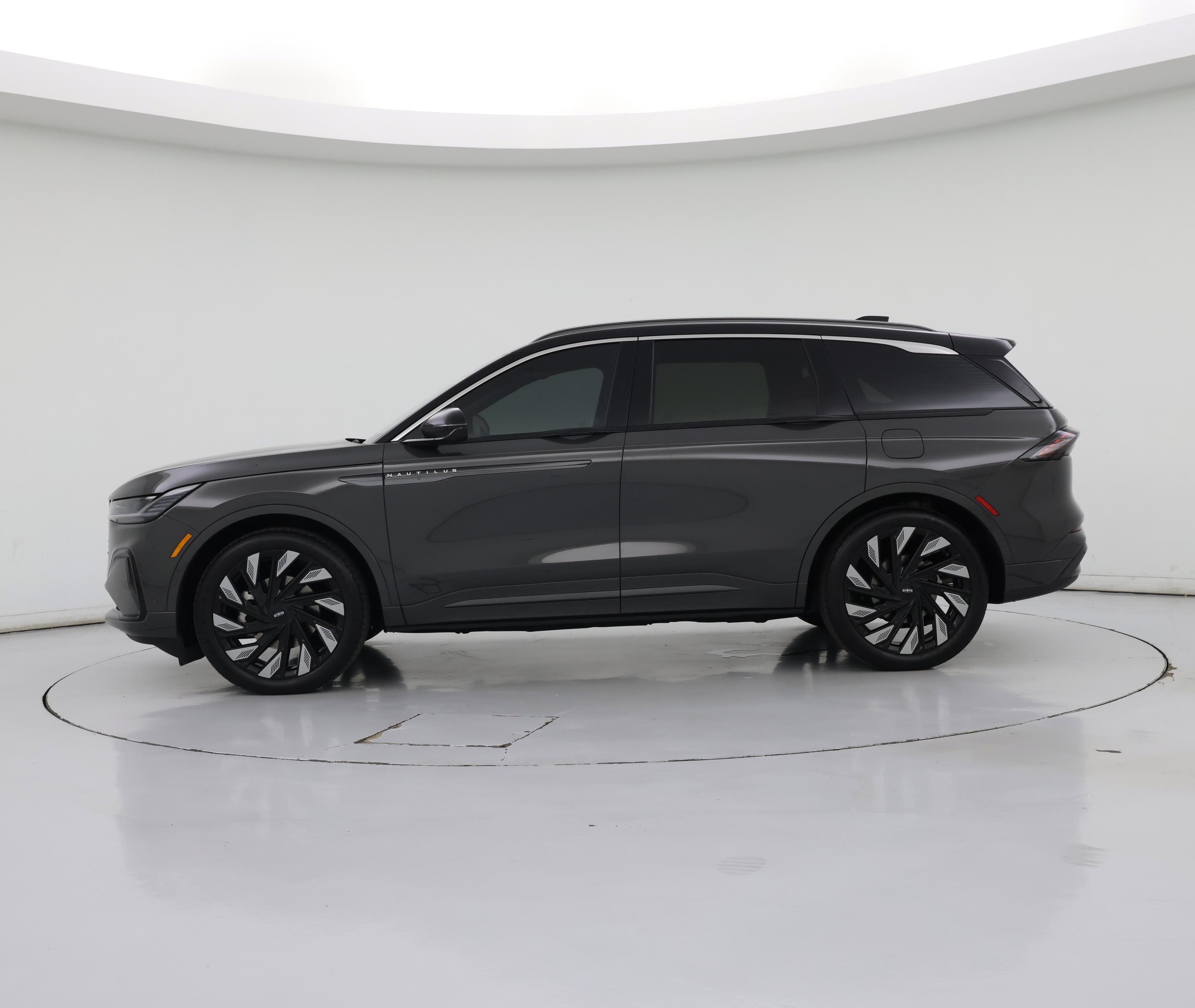 Thumbnail: 2024 Lincoln Nautilus - 3