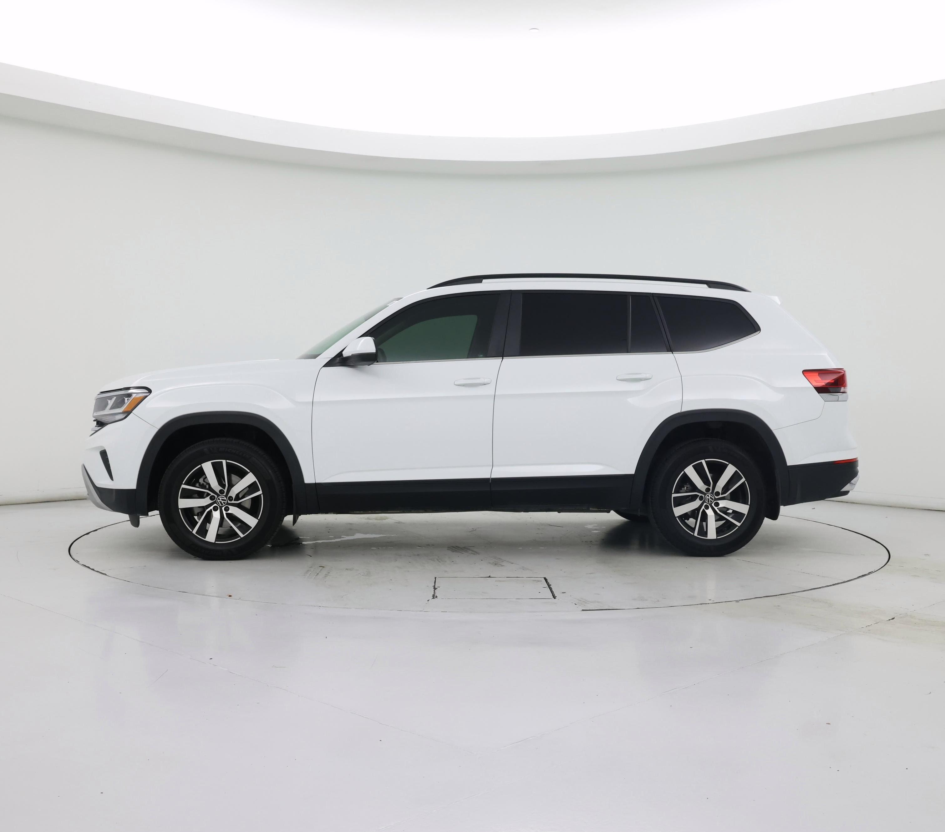 Thumbnail: 2021 Volkswagen Atlas - 3