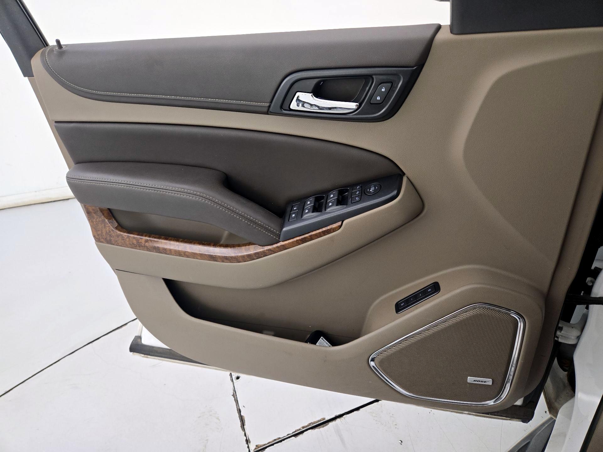 Thumbnail: 2019 Chevrolet Tahoe - 12