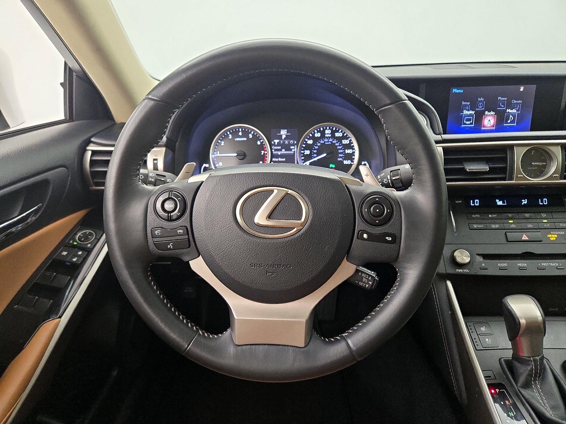 Thumbnail: 2015 Lexus IS - 10