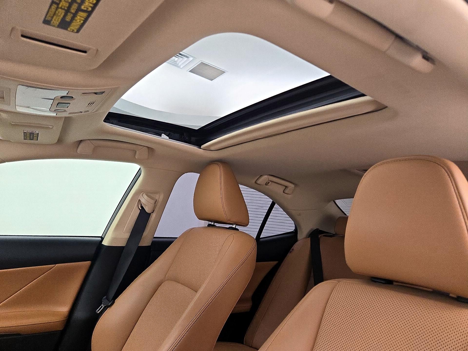 Thumbnail: 2015 Lexus IS - 19
