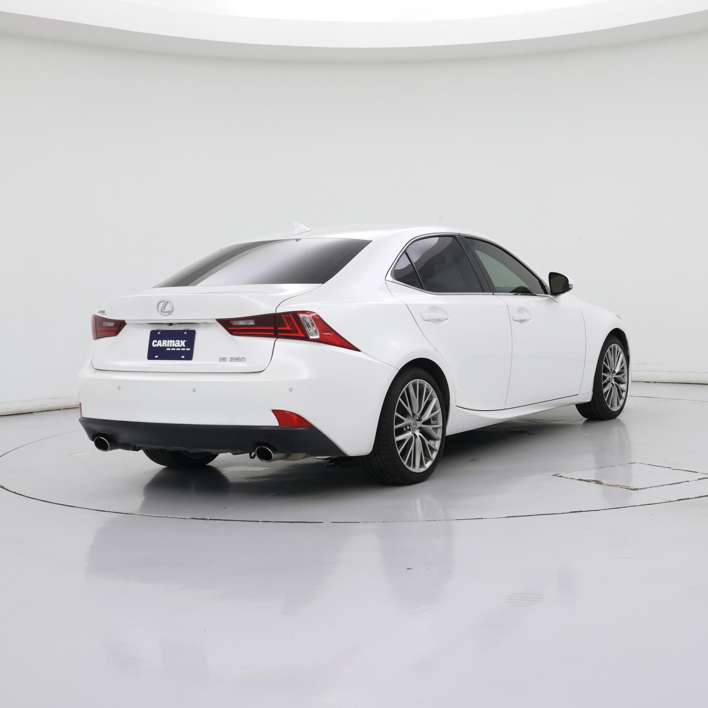Thumbnail: 2015 Lexus IS - 8