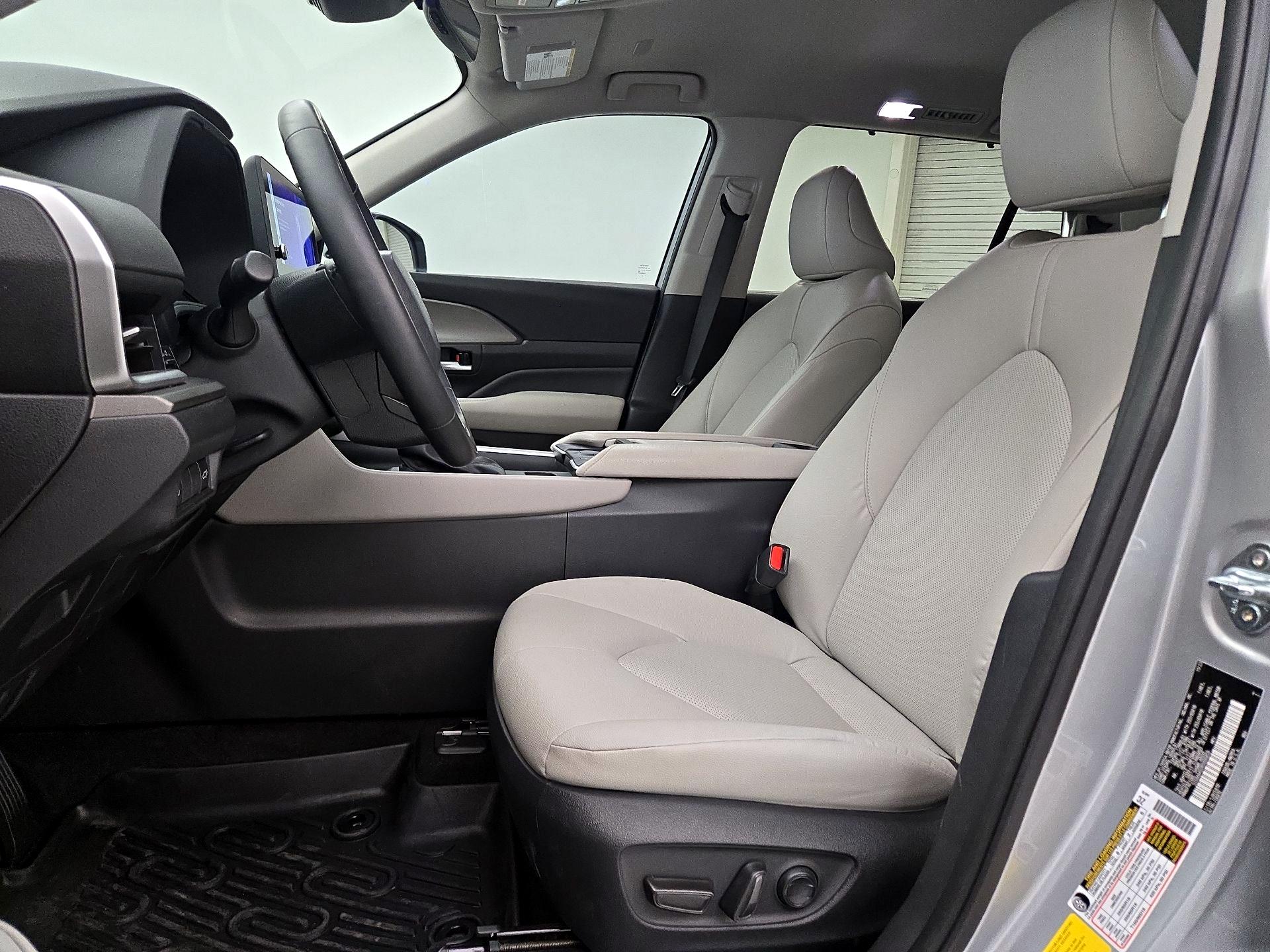 Thumbnail: 2024 Toyota Grand Highlander - 11