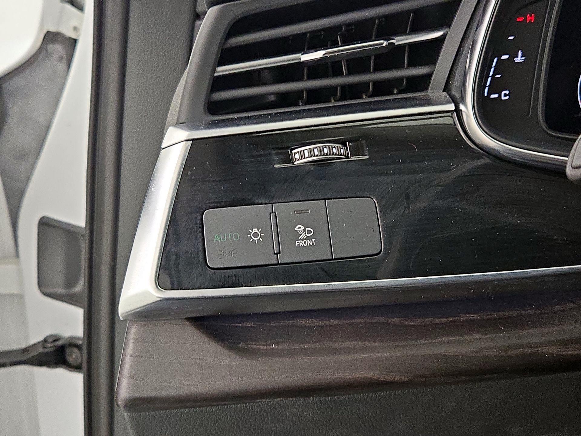 Thumbnail: 2021 Audi Q7 - 13