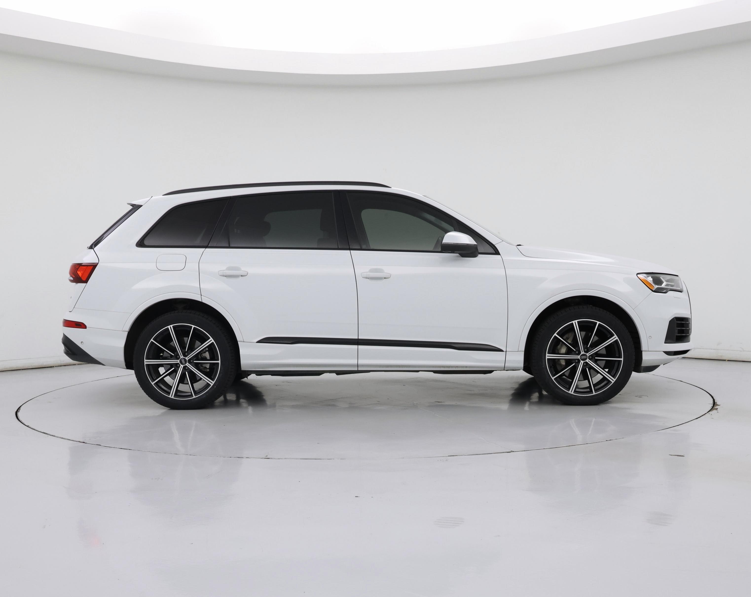 Thumbnail: 2021 Audi Q7 - 7